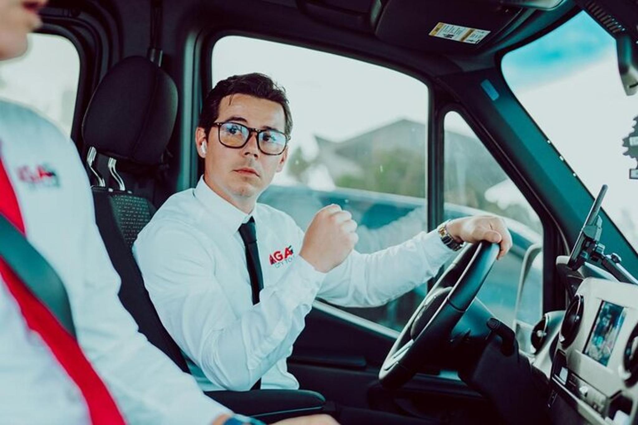 Miami Shuttle Service for Groups and Families - Image 1