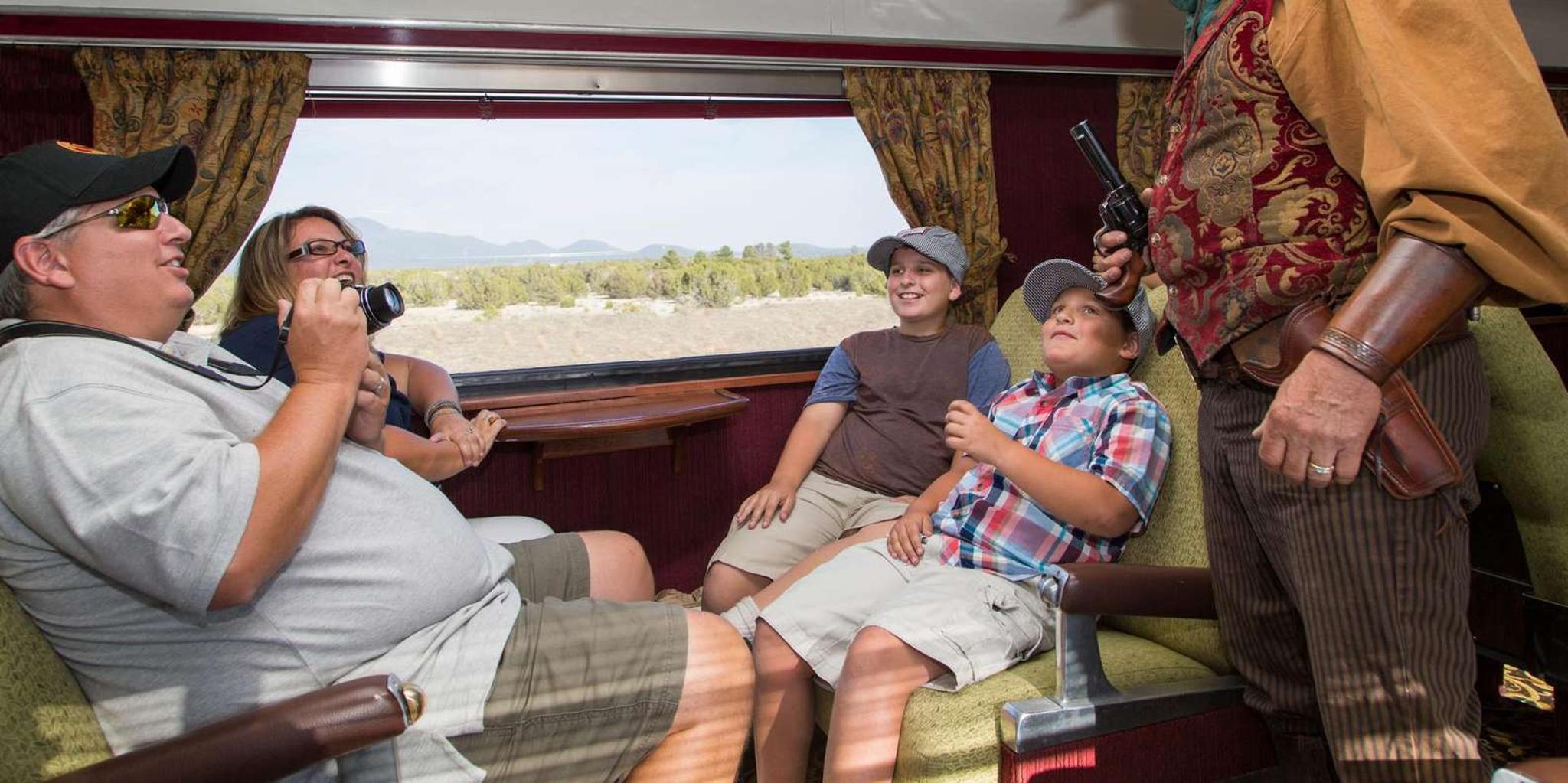 Las Vegas Grand Canyon Railway and Bearizona 2-Day Tour - Image 5