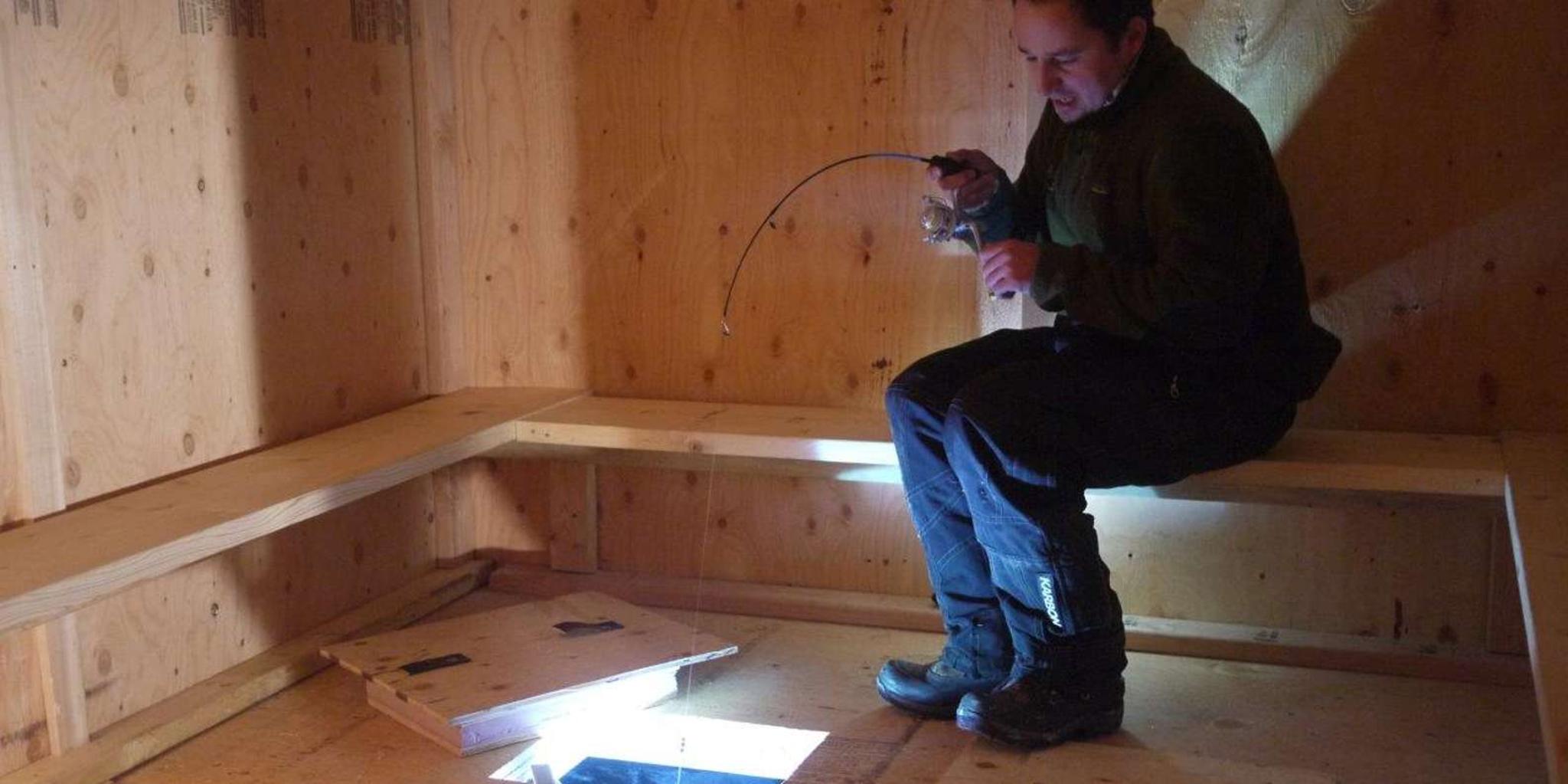 Fairbanks Ice Fishing Excursion 3.5 hr - Image 2