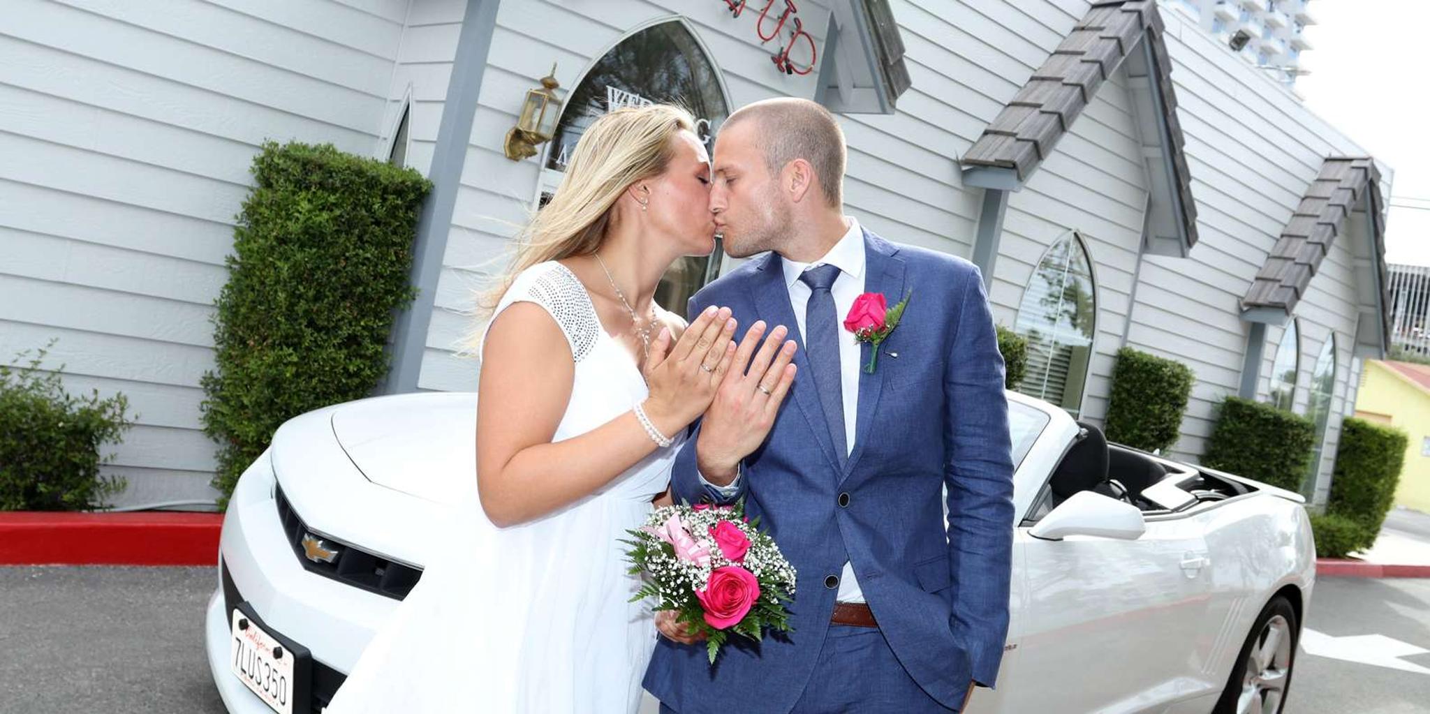 Las Vegas Drive-Up Wedding Ceremony - Image 3