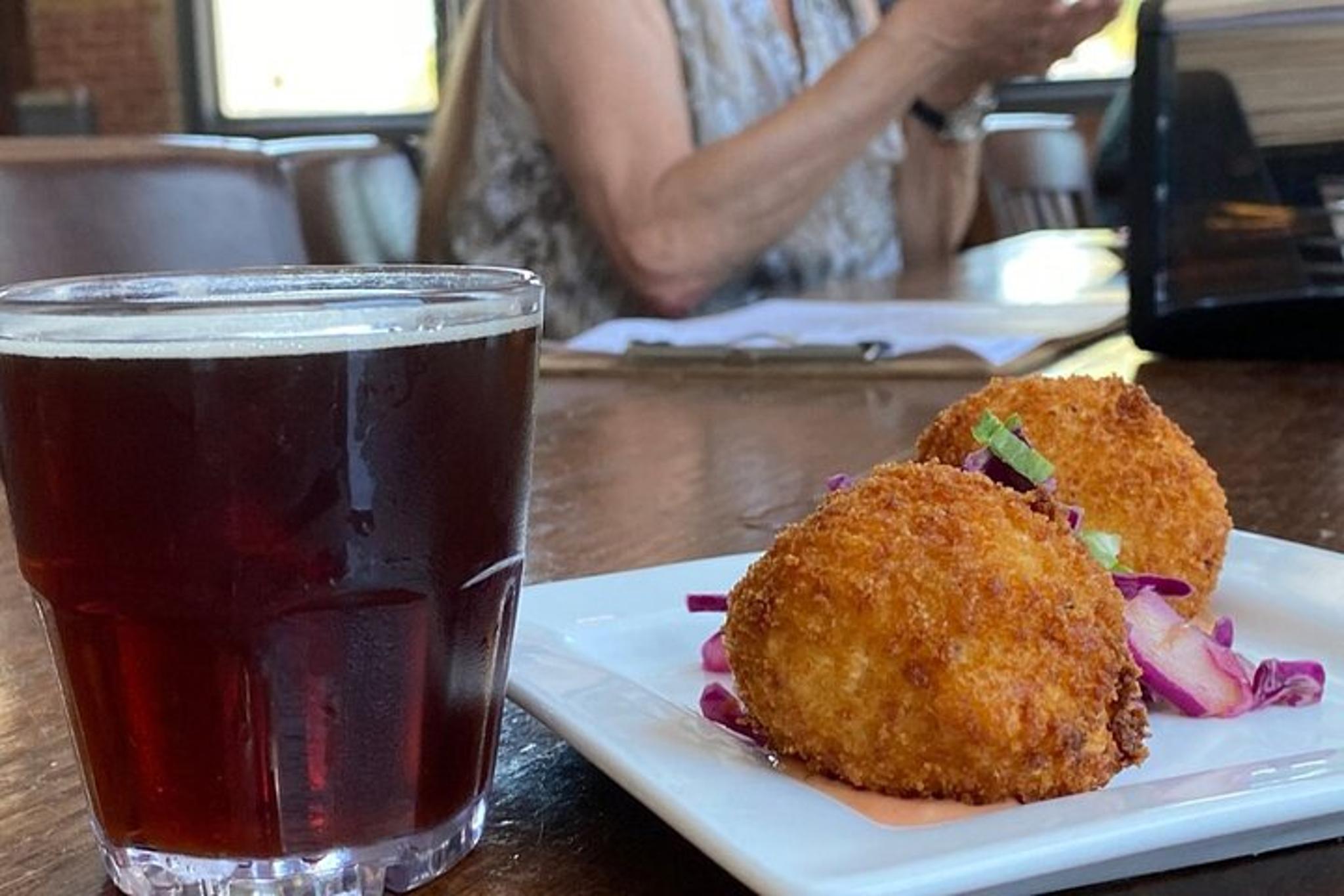 Galveston Island Pubs and Grub Tour 2 hr - Image 1