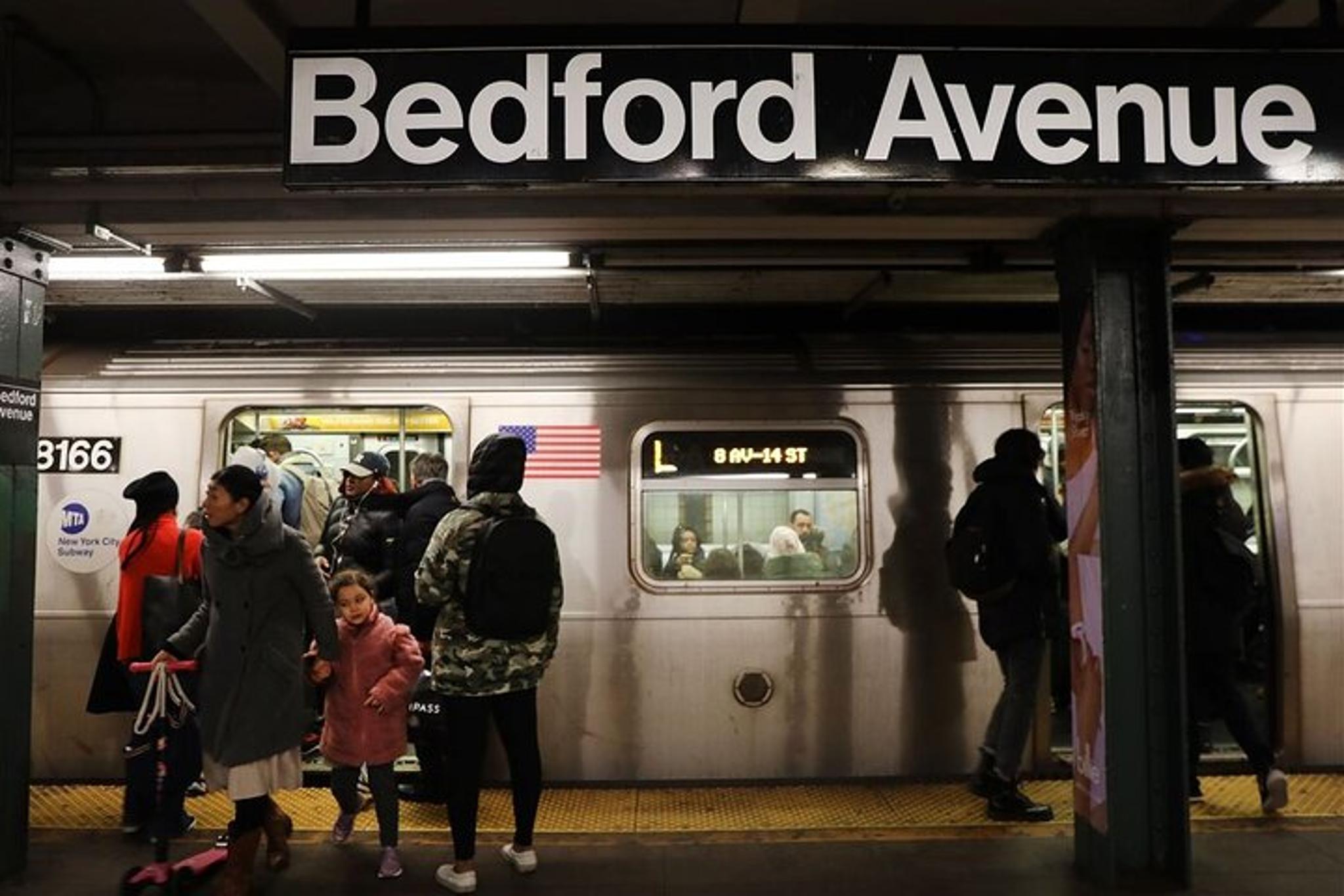 Brooklyn Secondhand Fashion Tour with Personal Shopper - Image 6