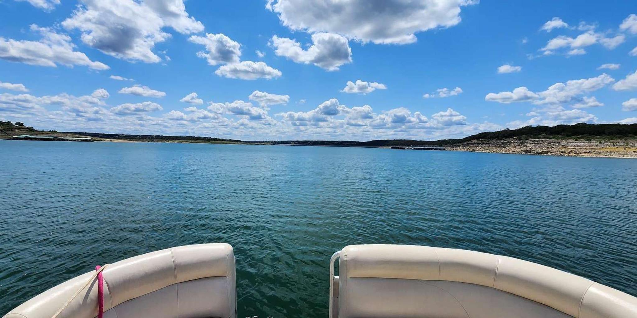 Austin Lake Travis Cruise with Captain 2 hr - Image 3