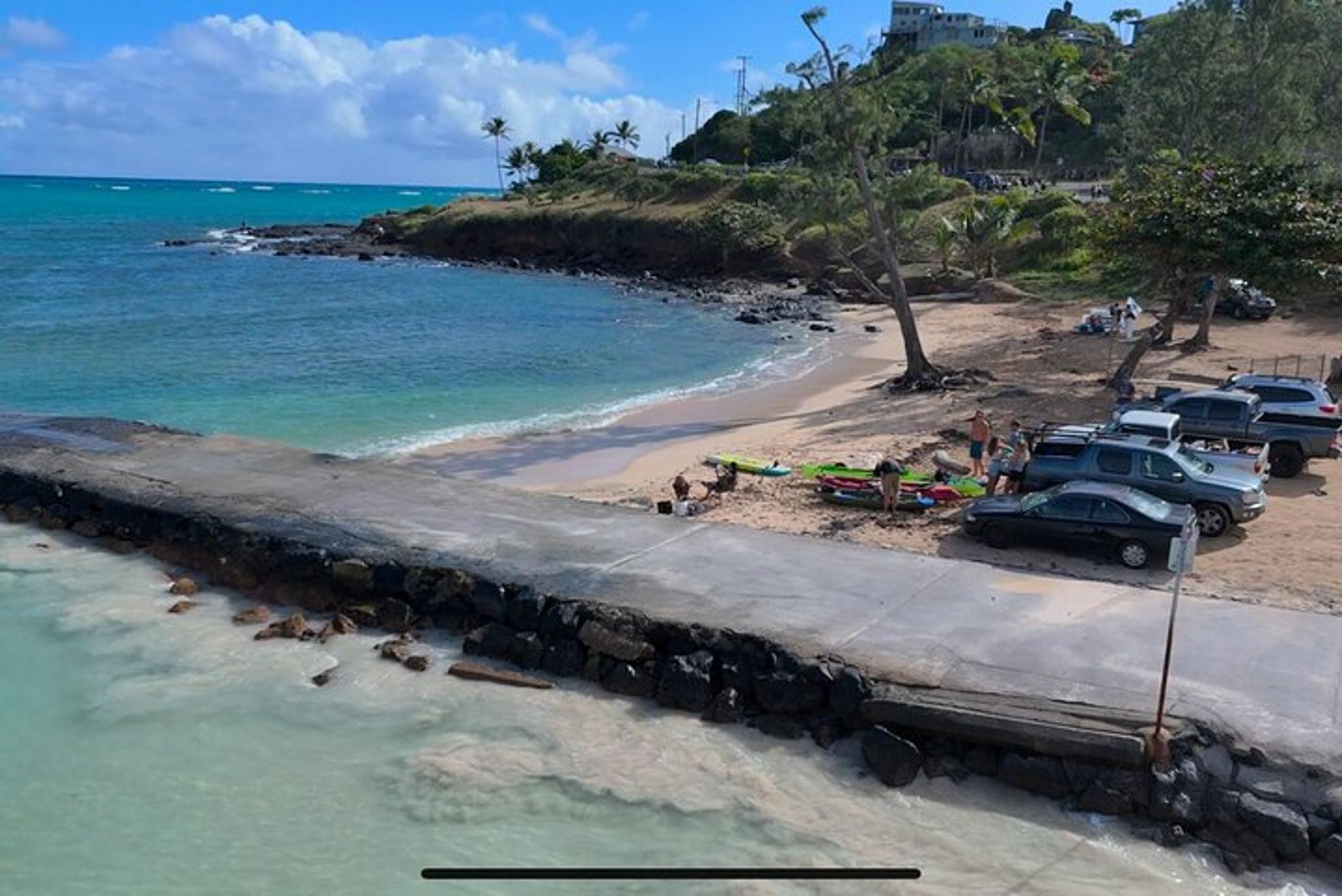 Oahu Island Kayaking Tour of The Mokes - Image 6