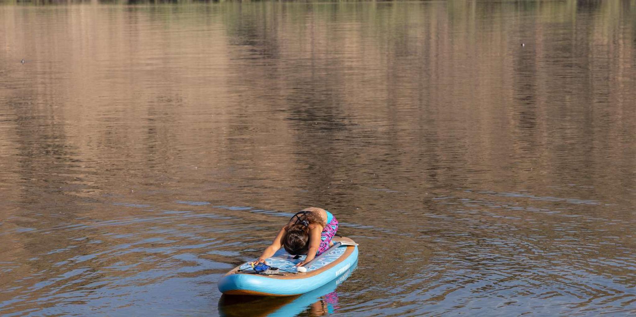 Lake Mead SUP Yoga Private Tour 2.5 hr - Image 4