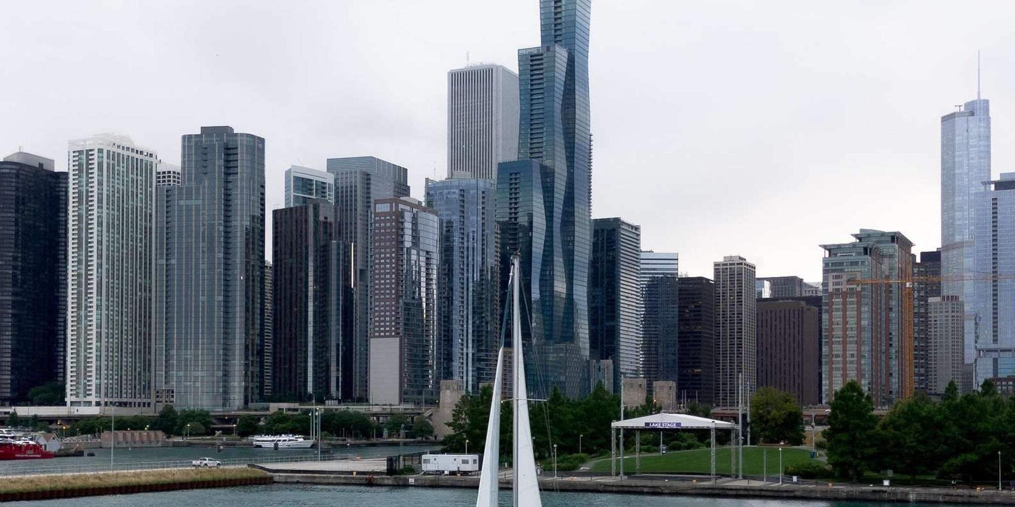 Chicago Sailboat Charter with Captain 3 hr - Image 4