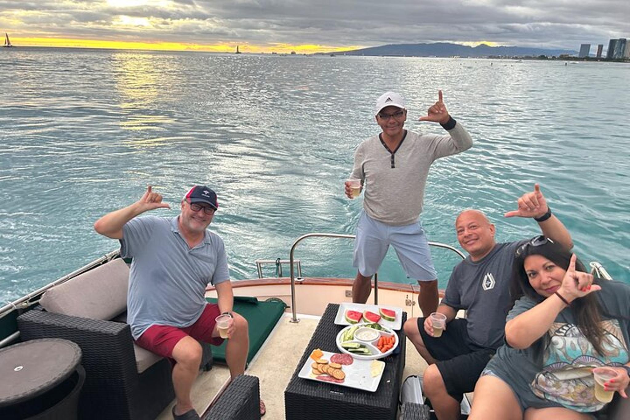 Waikiki Whale Watching Cruise - Image 4