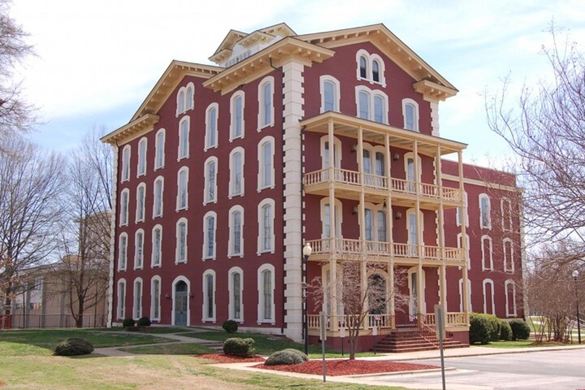 Raleigh Scavenger Hunt Round the Capitol 2 hr - Image 5