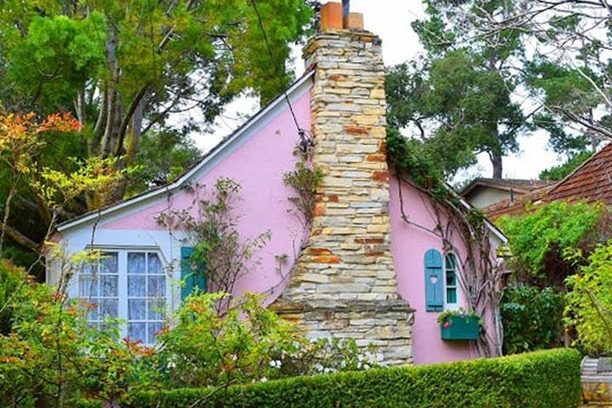Carmel-by-the-Sea Fairytale Houses Self-Guided Tour