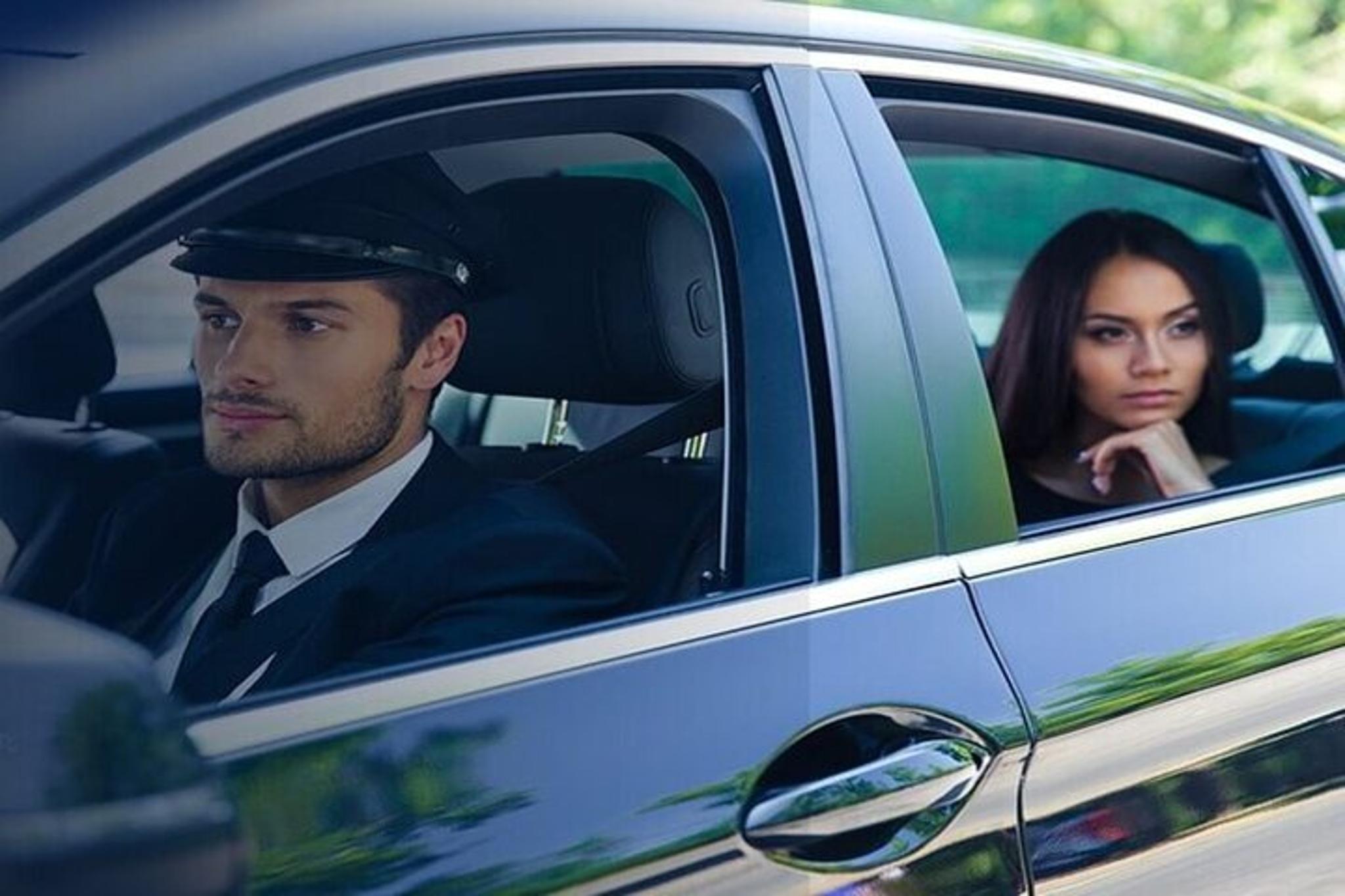 Las Vegas Airport Shuttle & Private Transfers - Image 3