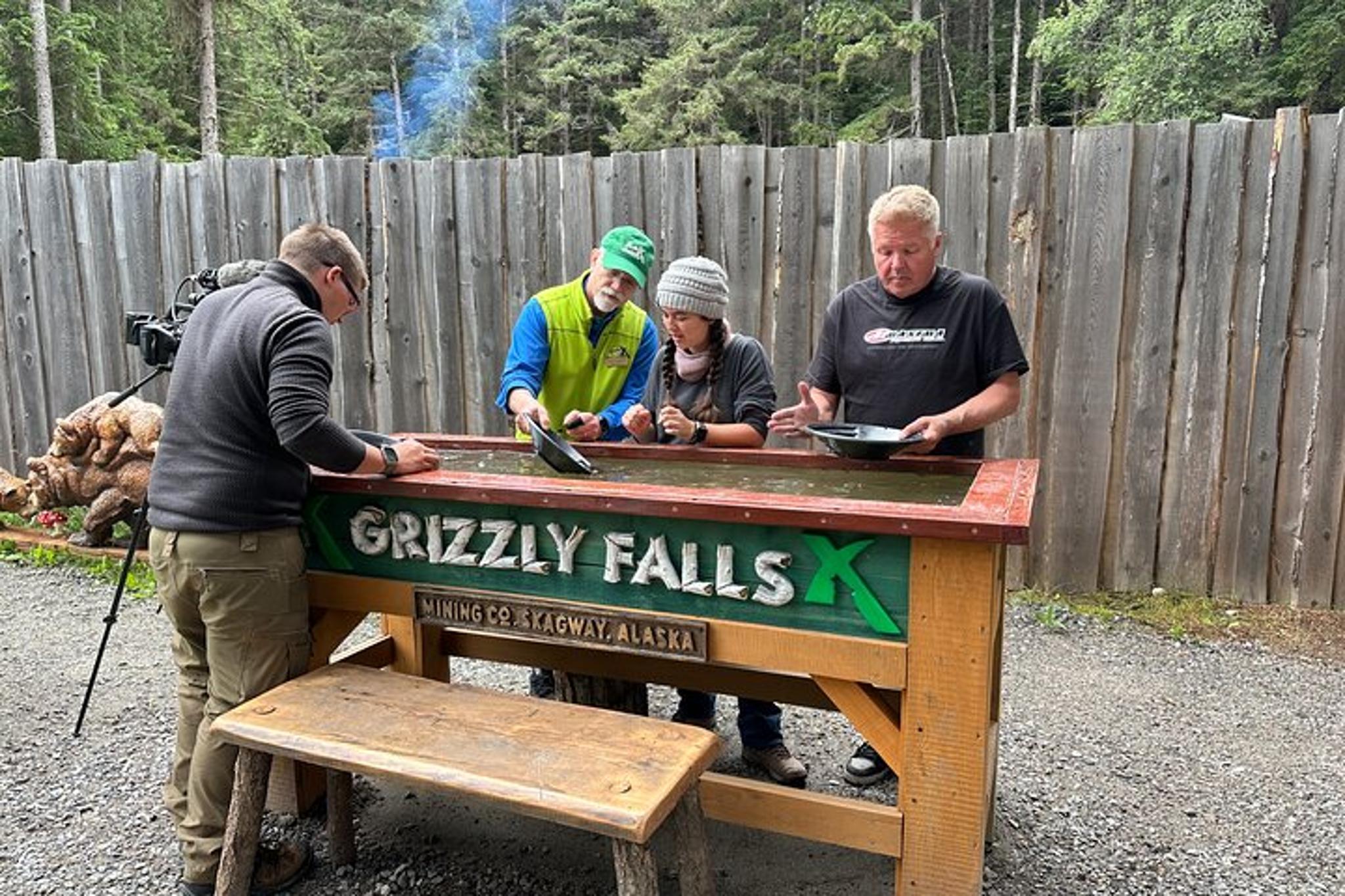 Skagway Musher's Camp and Gold Panning Adventure