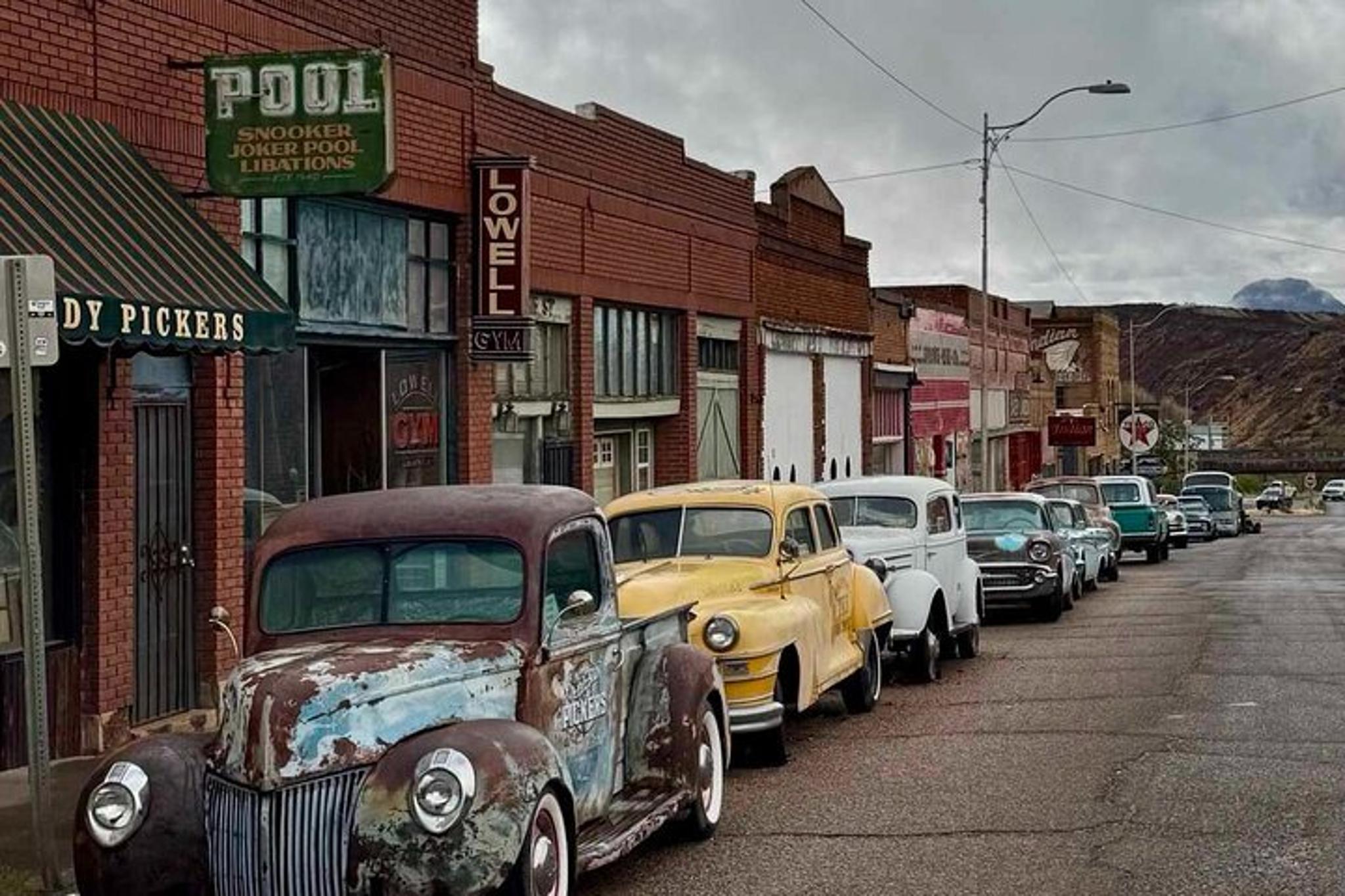 Bisbee Jeep Tour of Open Pits with Local Guide - Image 3