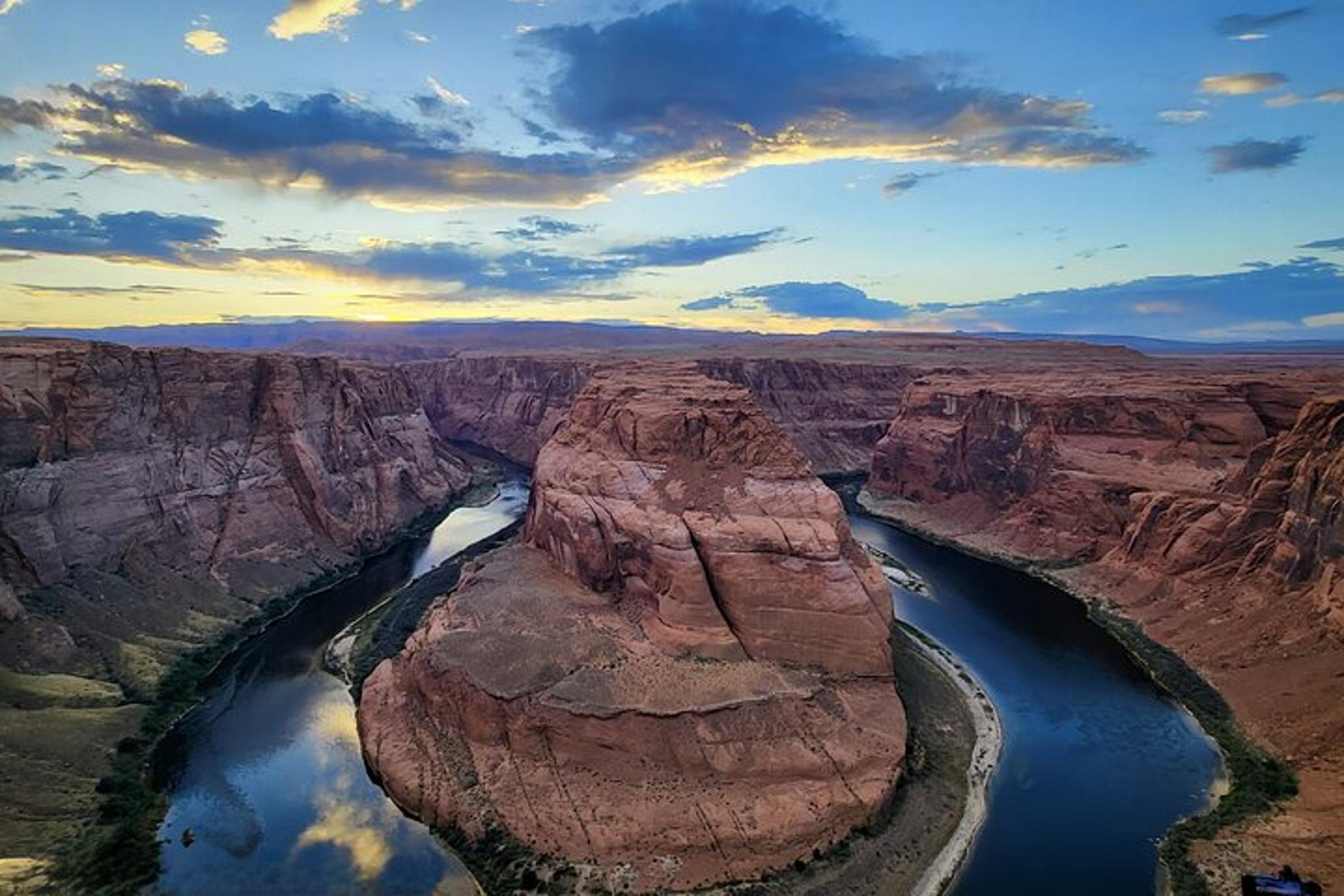 Las Vegas Antelope Canyon and Horseshoe Bend Tour - Image 4