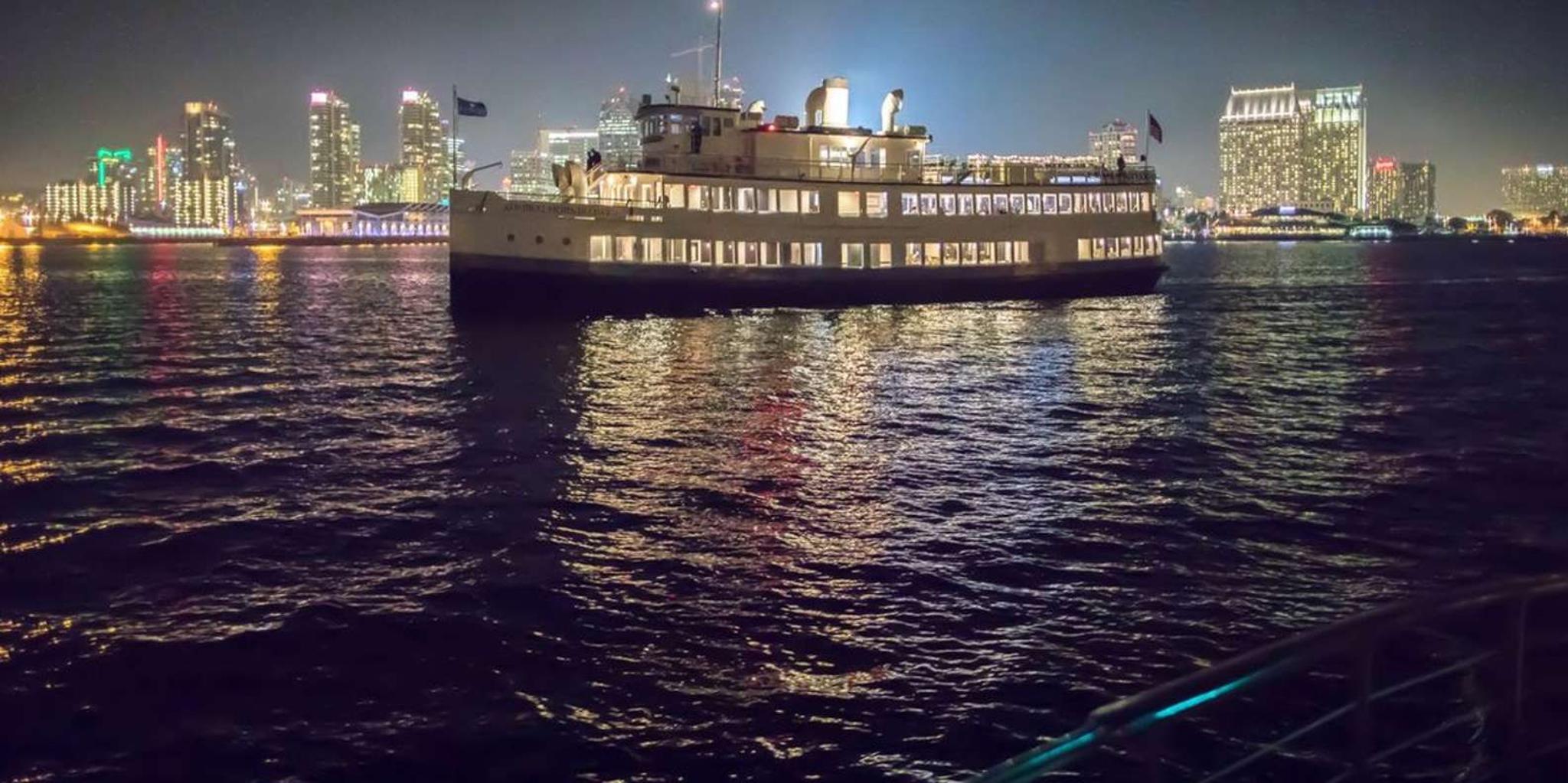 San Diego Dinner Buffet Cruise