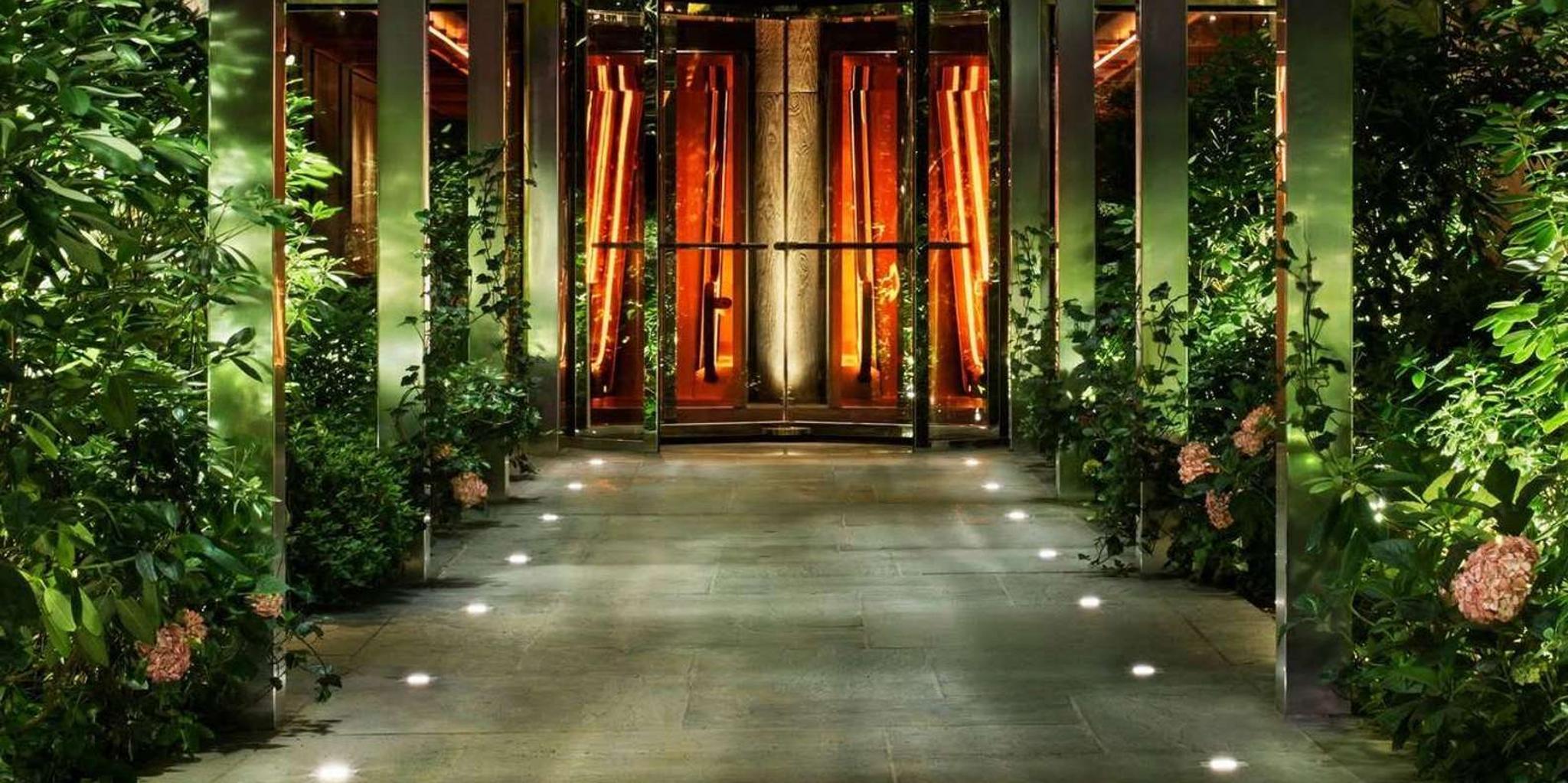 New York Nightlife Party with VIP Entry - Image 2