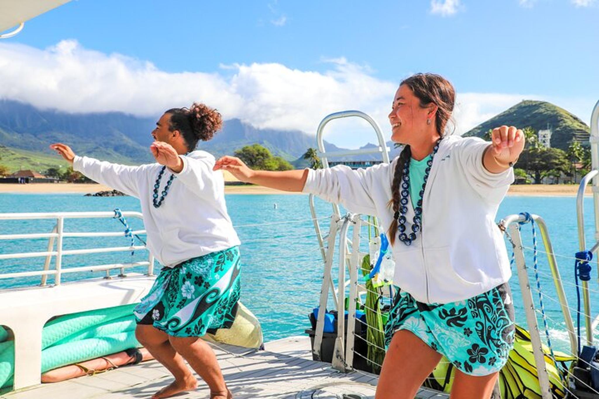 Oahu Dolphin and Snorkel Tour with Waikiki Pickup - Image 6