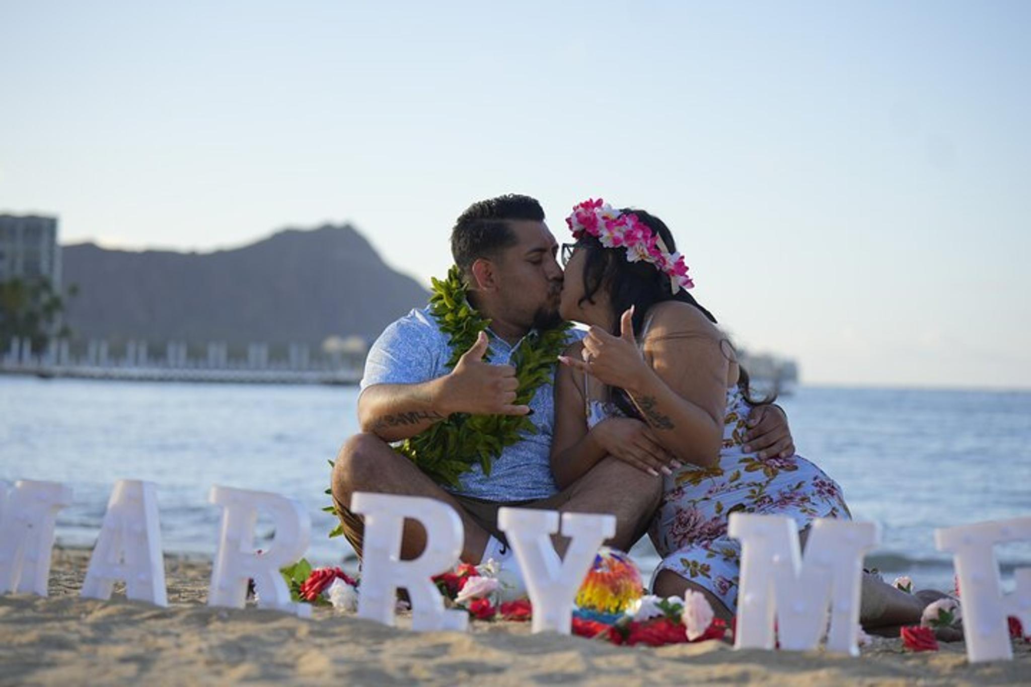 Honolulu Proposal Photo Experience - Image 2