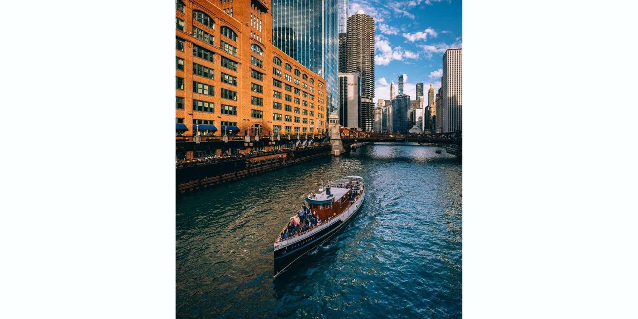 Chicago Architecture Boat Tour with Drinks - Image 6