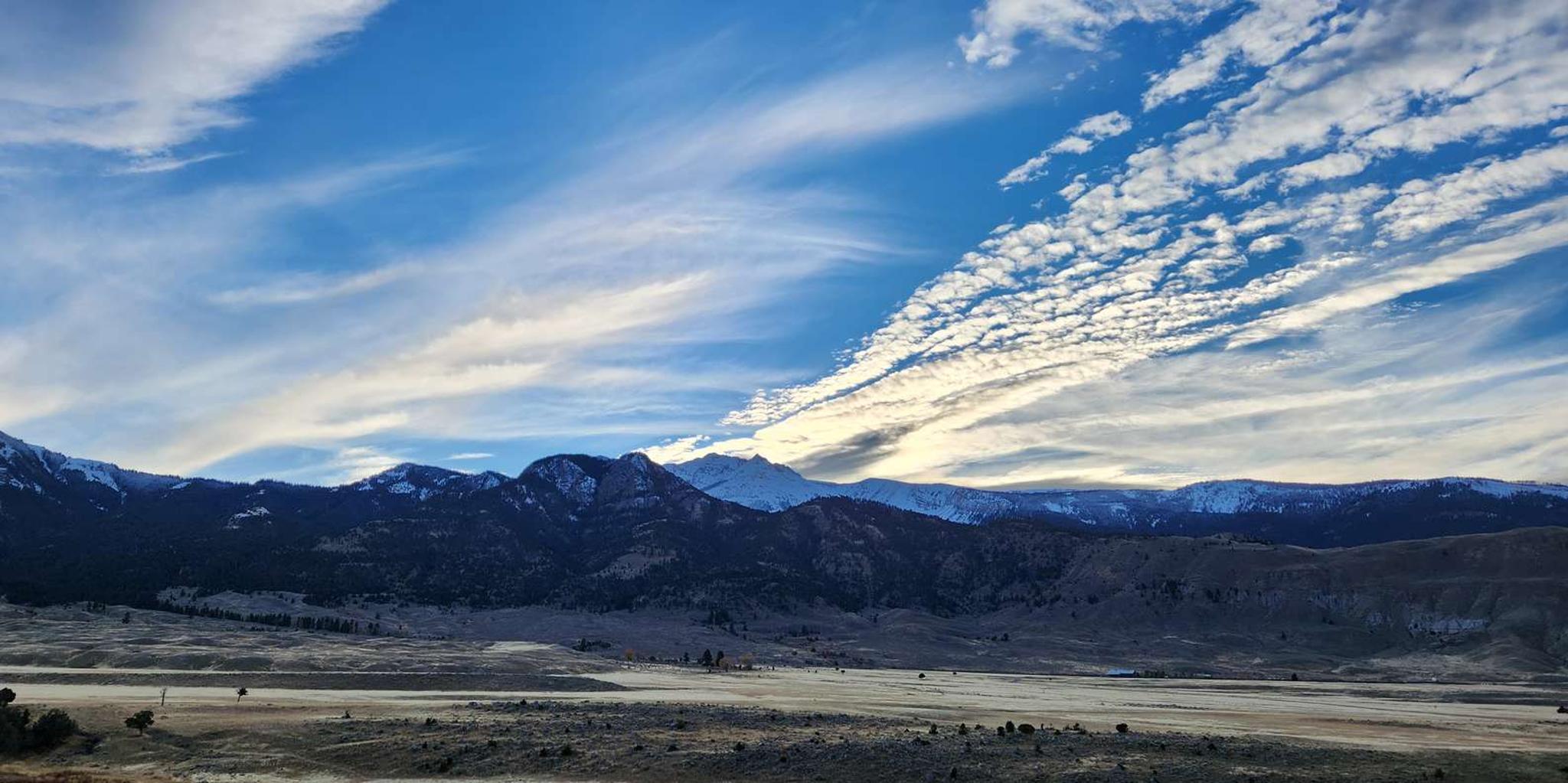 Gardiner Yellowstone National Park Guided Hike 5 hr - Image 3