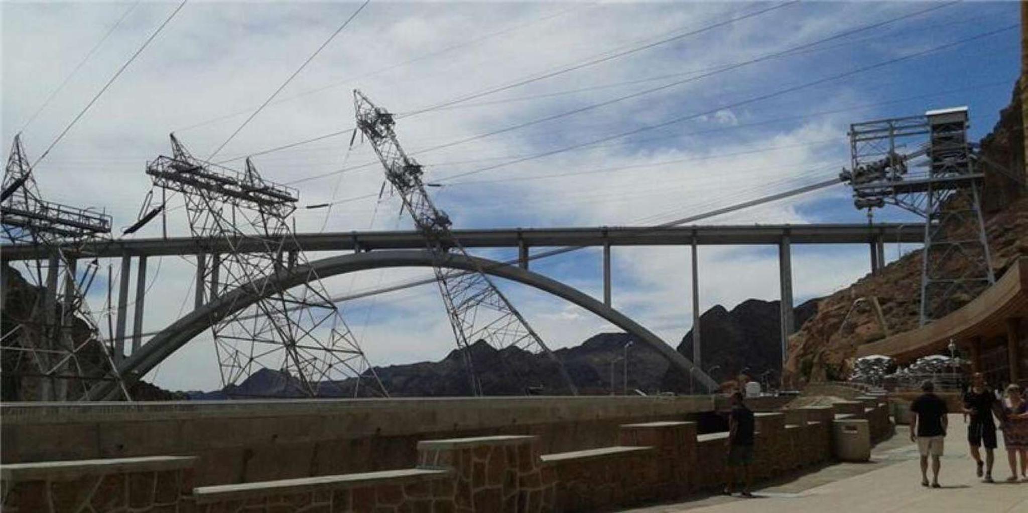 Las Vegas Hoover Dam Guided Tour in Spanish - Image 2