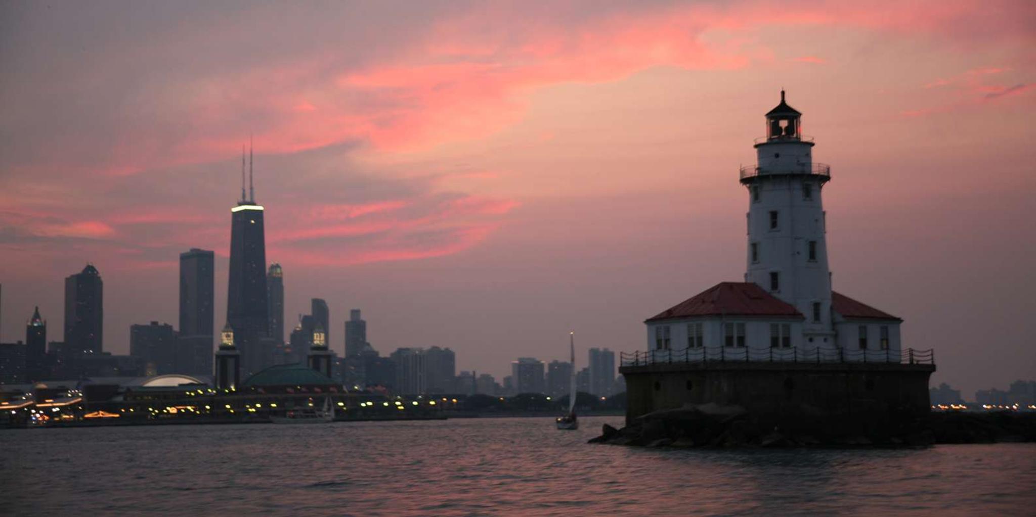 Chicago Nighttime River and Lake Cruise - Image 2
