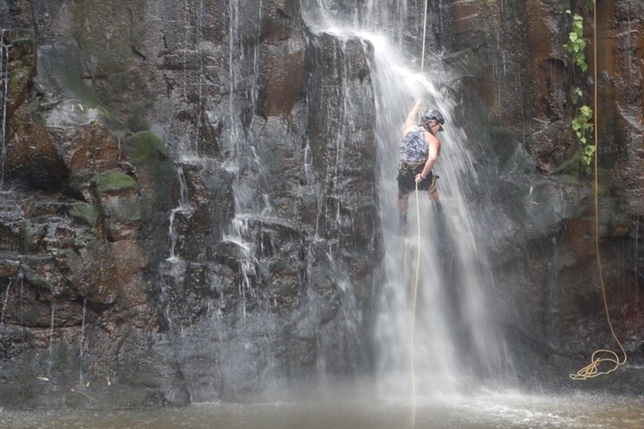 Kauai Jungle Waterfall Rappel Adventure - Image 3