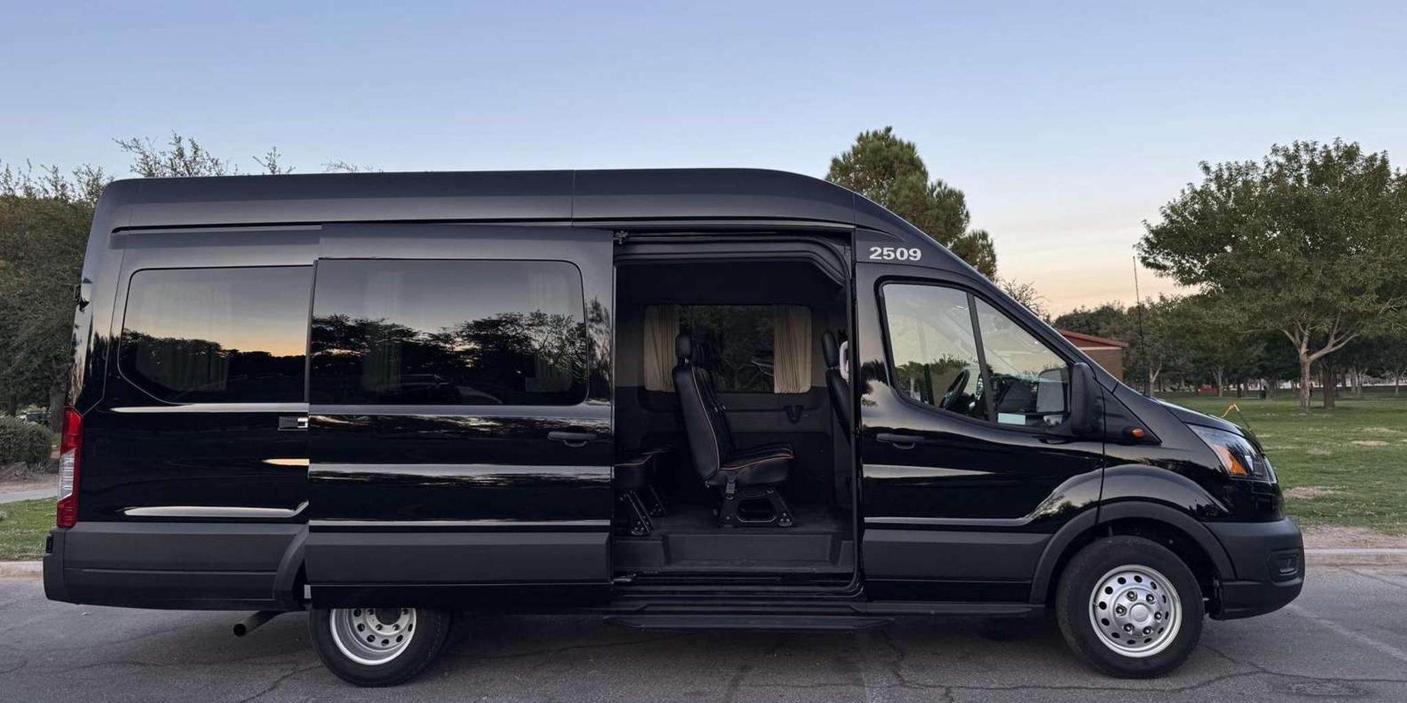 Las Vegas Antelope Canyon Small Group Tour - Image 4