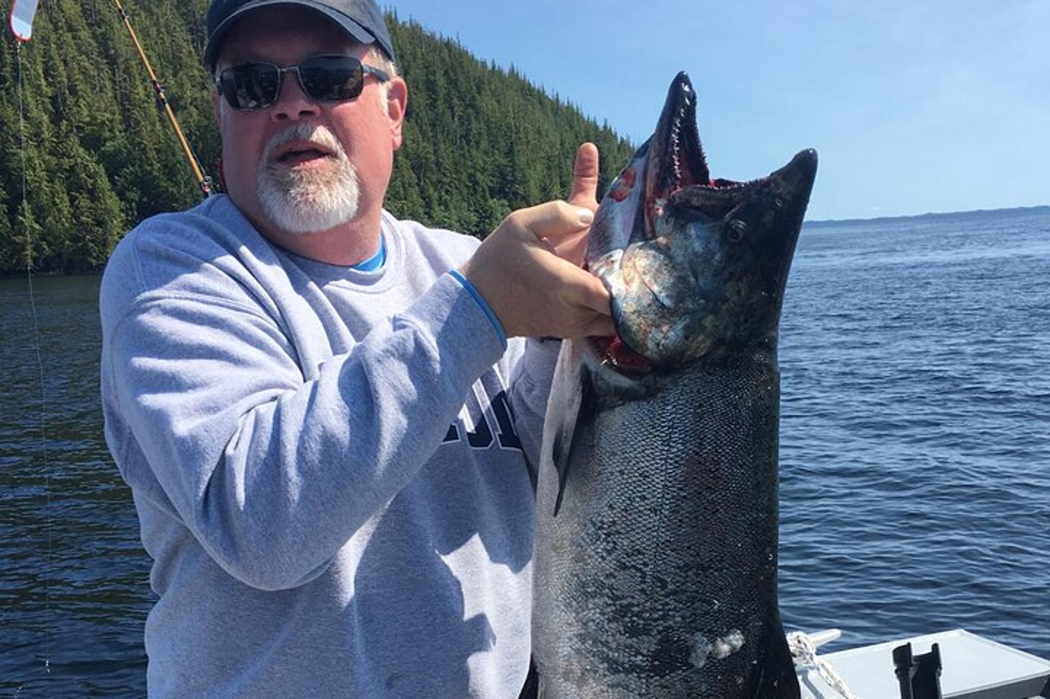King Salmon Fishing in Saltwater 4 hr - Image 4