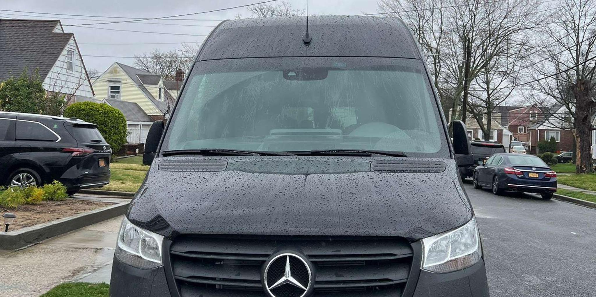 Airport Transfer for Families and Groups - Image 1