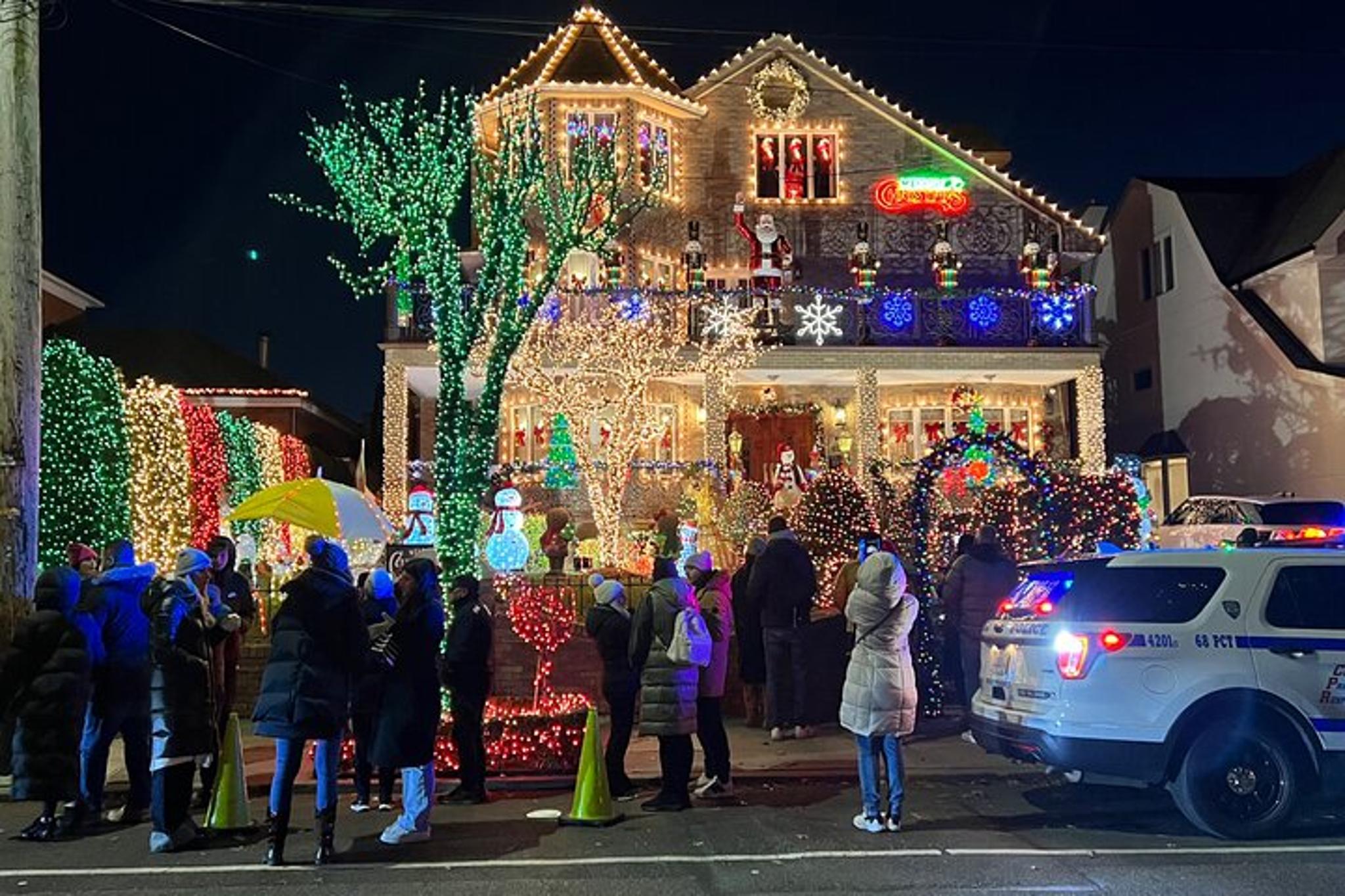 New York City Christmas Tour Dyker Heights 6 hr - Image 6