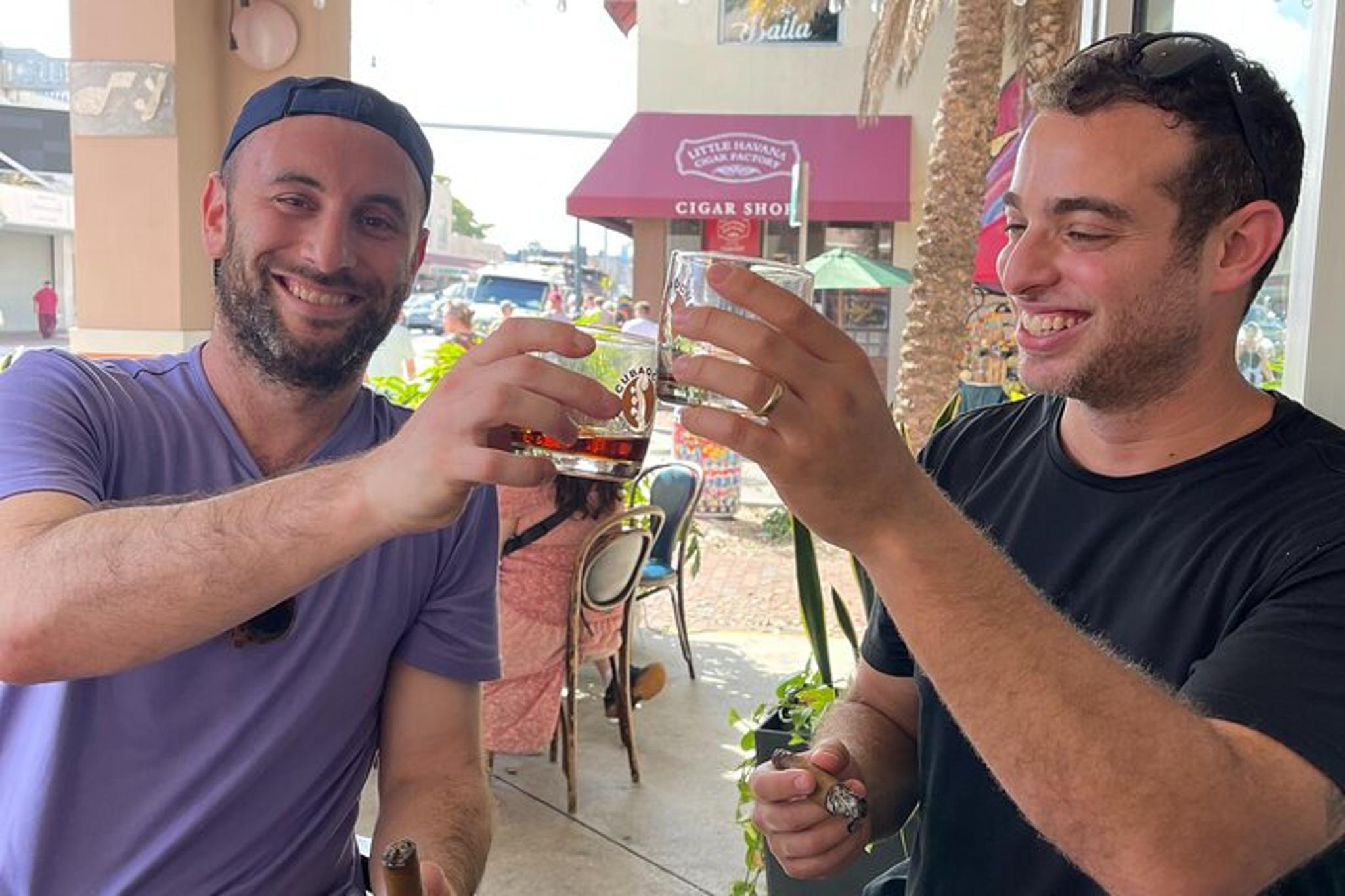 Miami Cigar & Rum Tasting Experience - Image 5