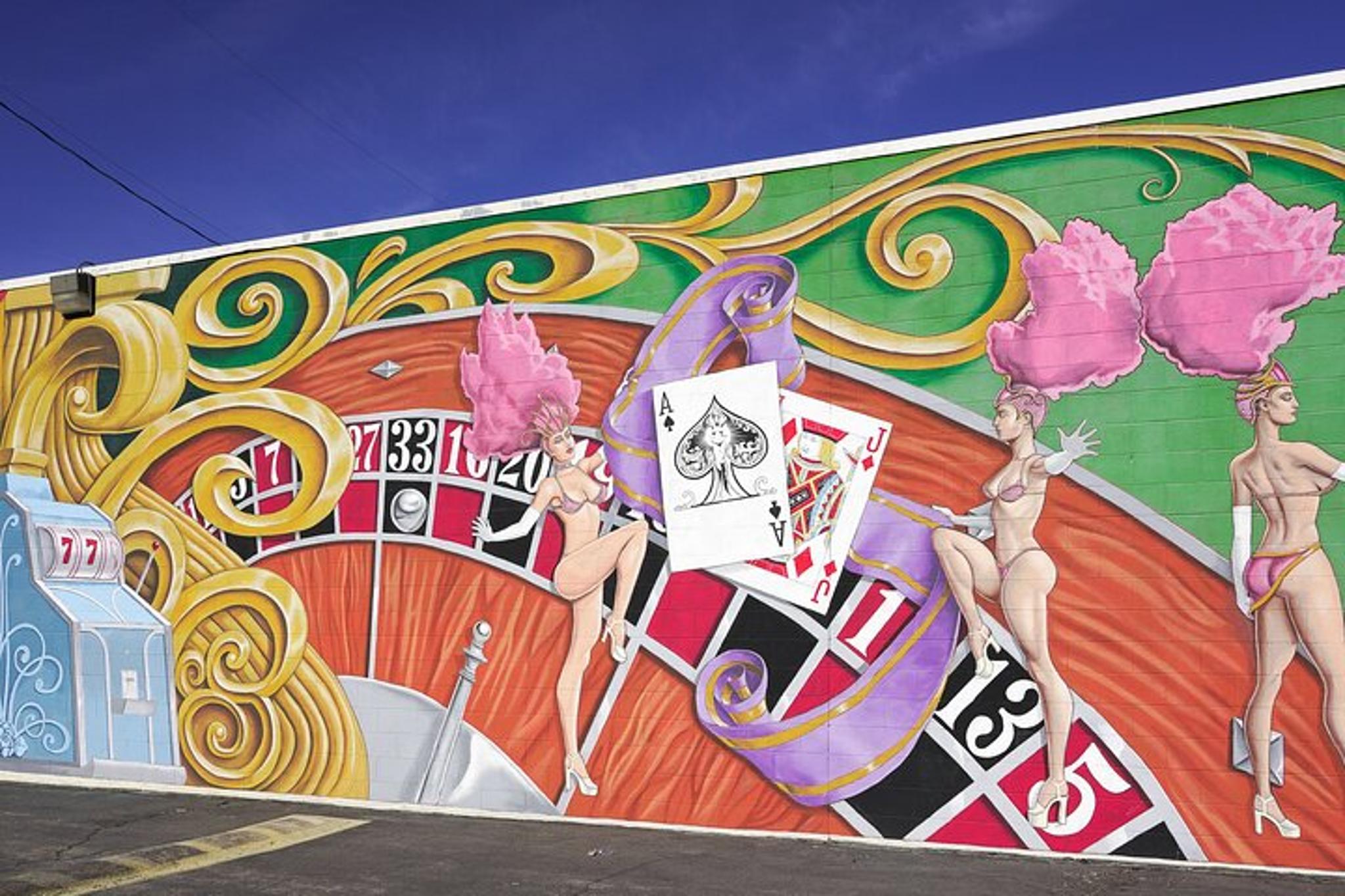 Las Vegas Street Art and Architecture Photo Tour - Image 4