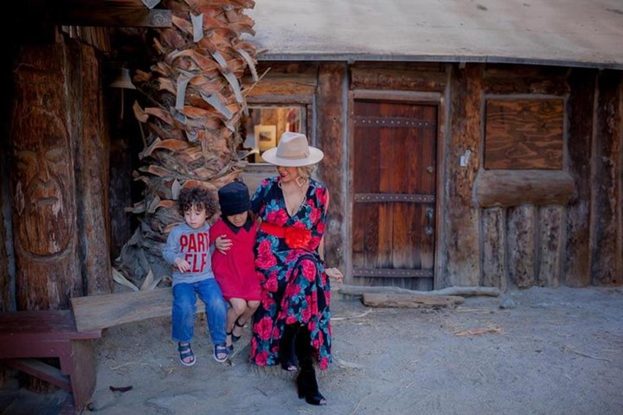 Palm Springs Photo Session with Local Photographer - Image 3