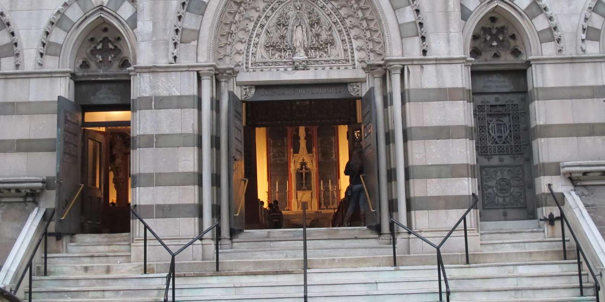 Harlem Sunday Gospel Service - Image 5