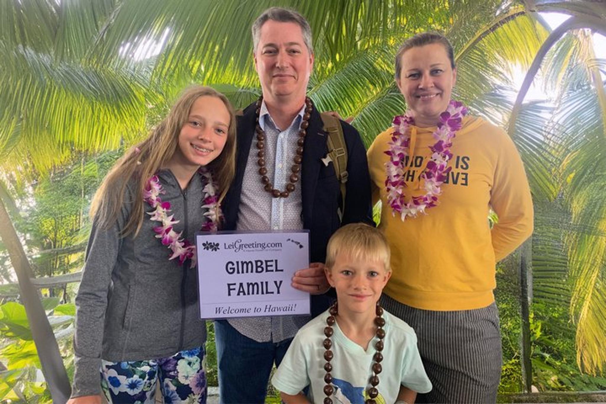 Honolulu Airport Custom Lei Greeting - Image 6