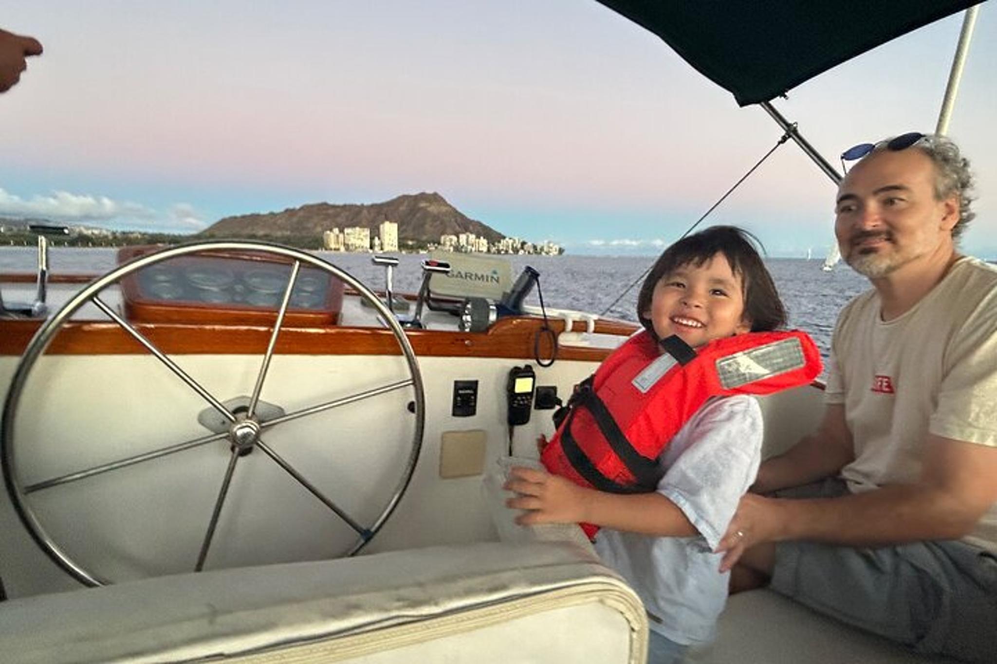 Waikiki Whale Watching Cruise - Image 5