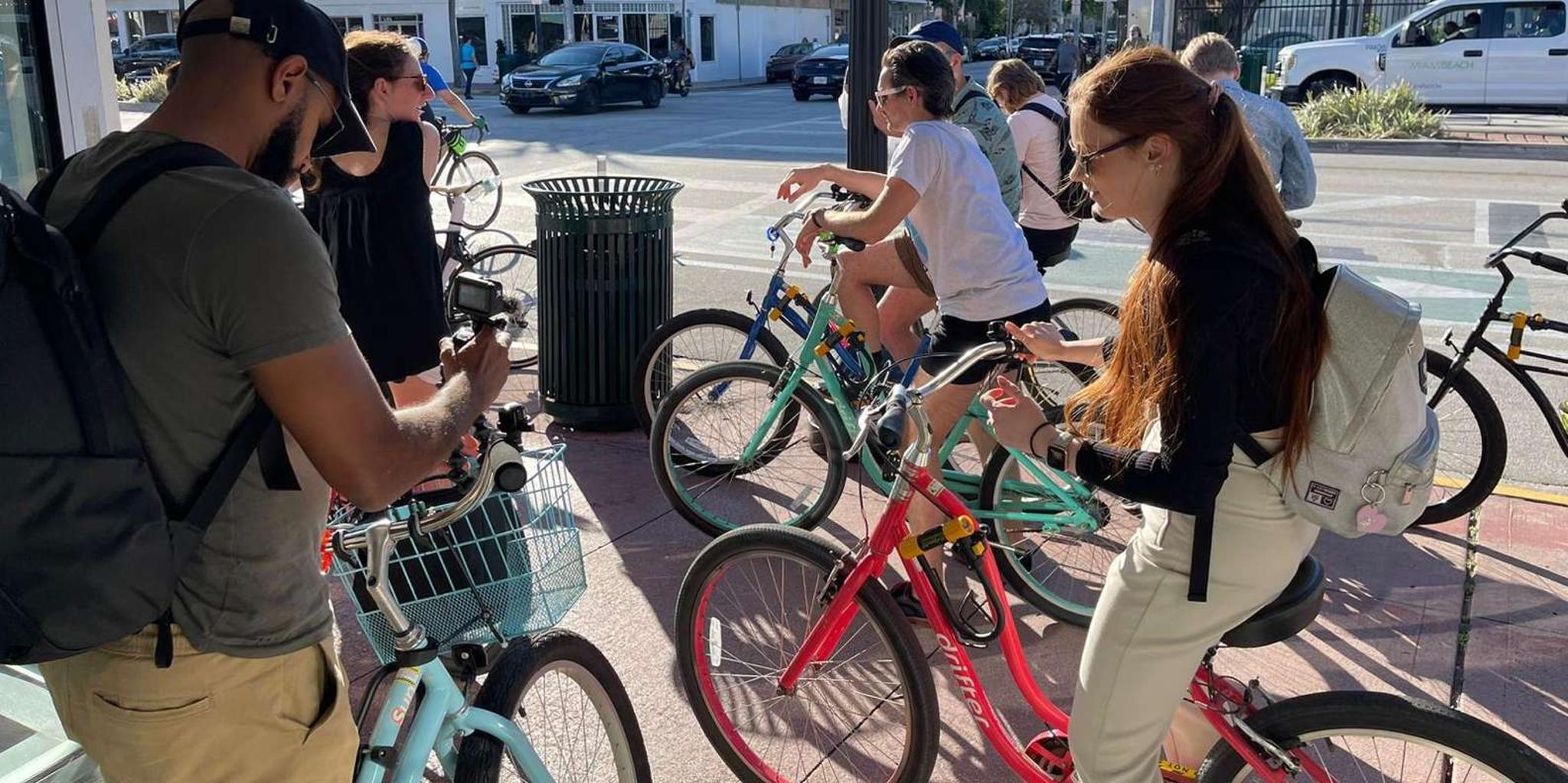 Miami South Beach Architecture and Cultural Bike Tour - Image 3