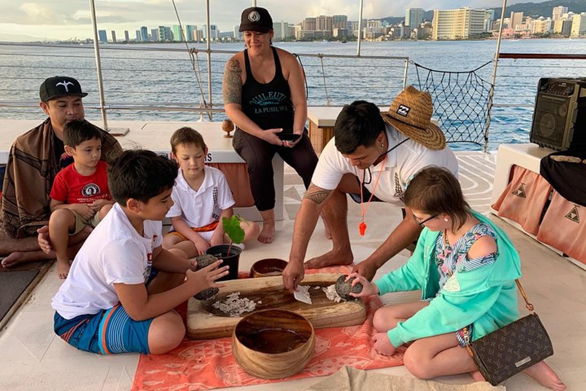 Waikiki Polynesian Canoe Sunset Sail - Image 4