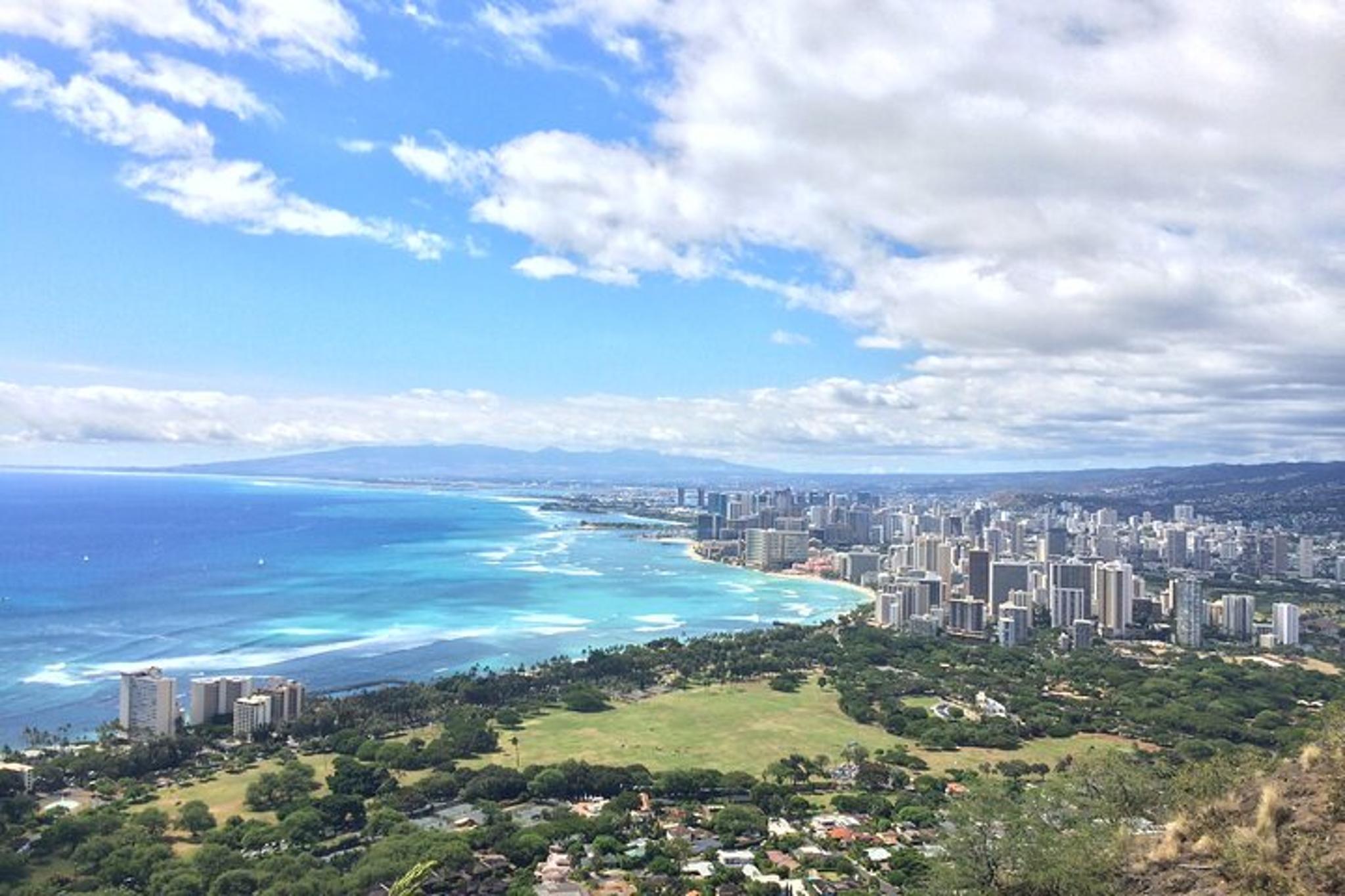 Honolulu Diamond Head Hike at Sunrise