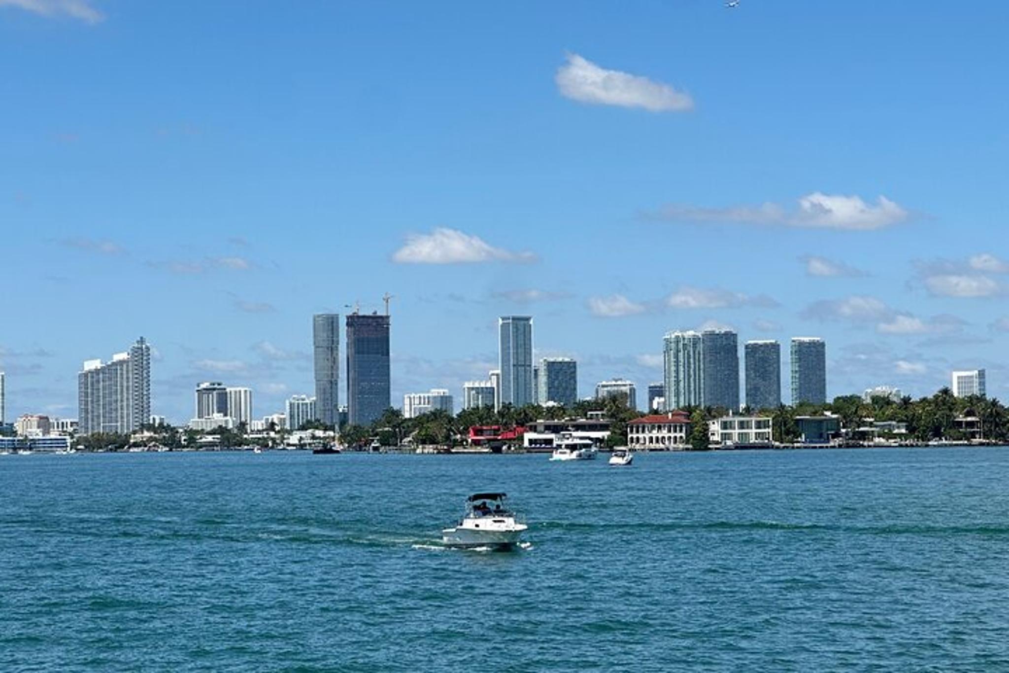 Miami Boat Cruise and Skyline - Image 4