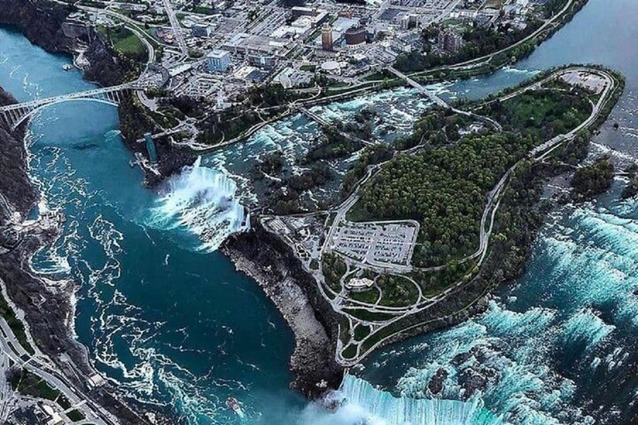 Niagara Falls 3-Day Tour with Buffalo Pickup