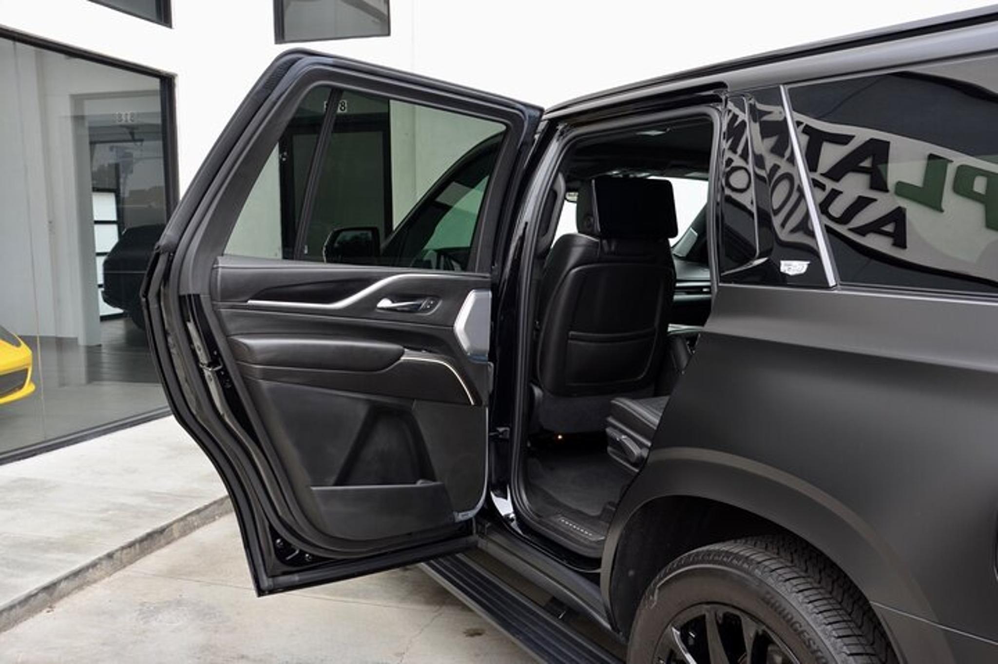 Chicago Airport SUV Transfer - Image 3