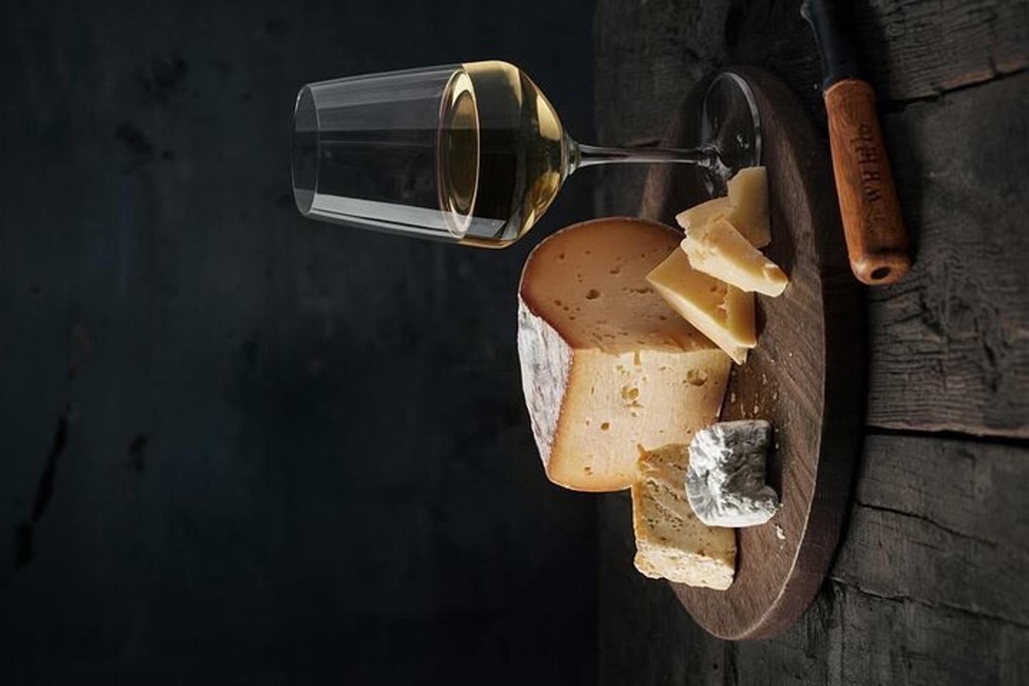 Leavenworth Wine and Cheese Tasting Experience - Image 2