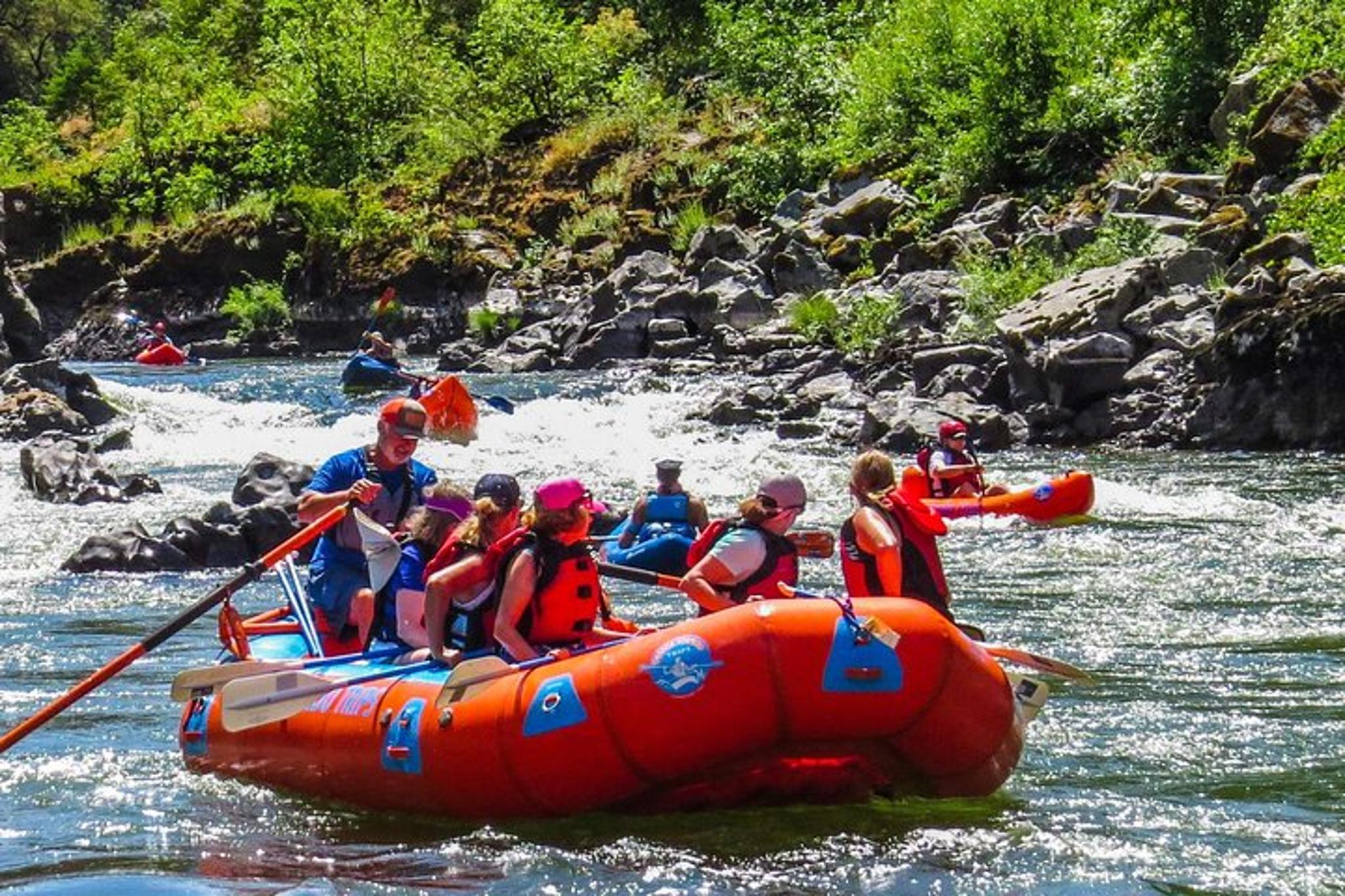 Rogue River Hellgate Canyon Raft Tour - Image 5