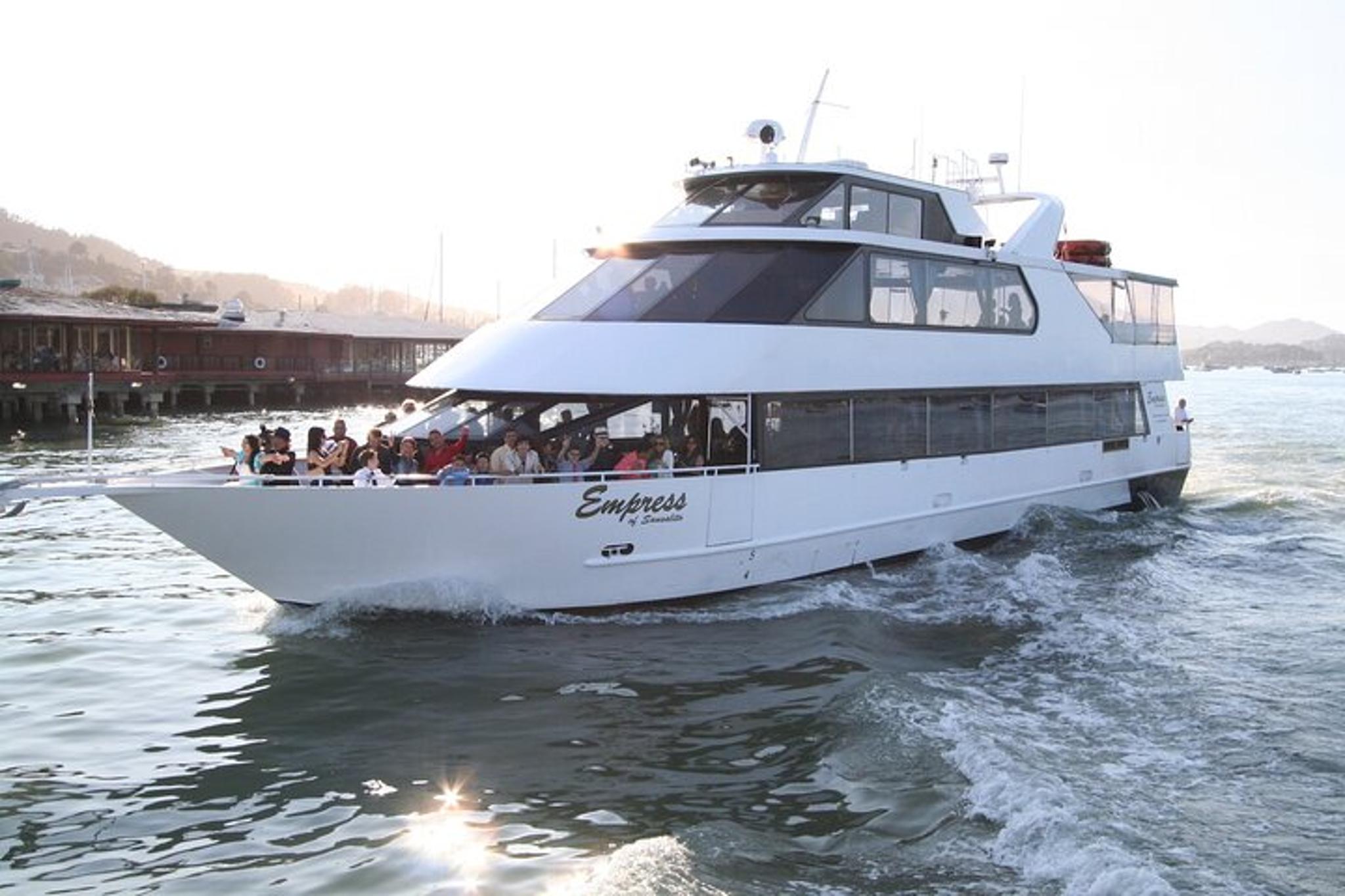San Francisco Empress Yacht New Year's Eve Party Cruise - Image 6