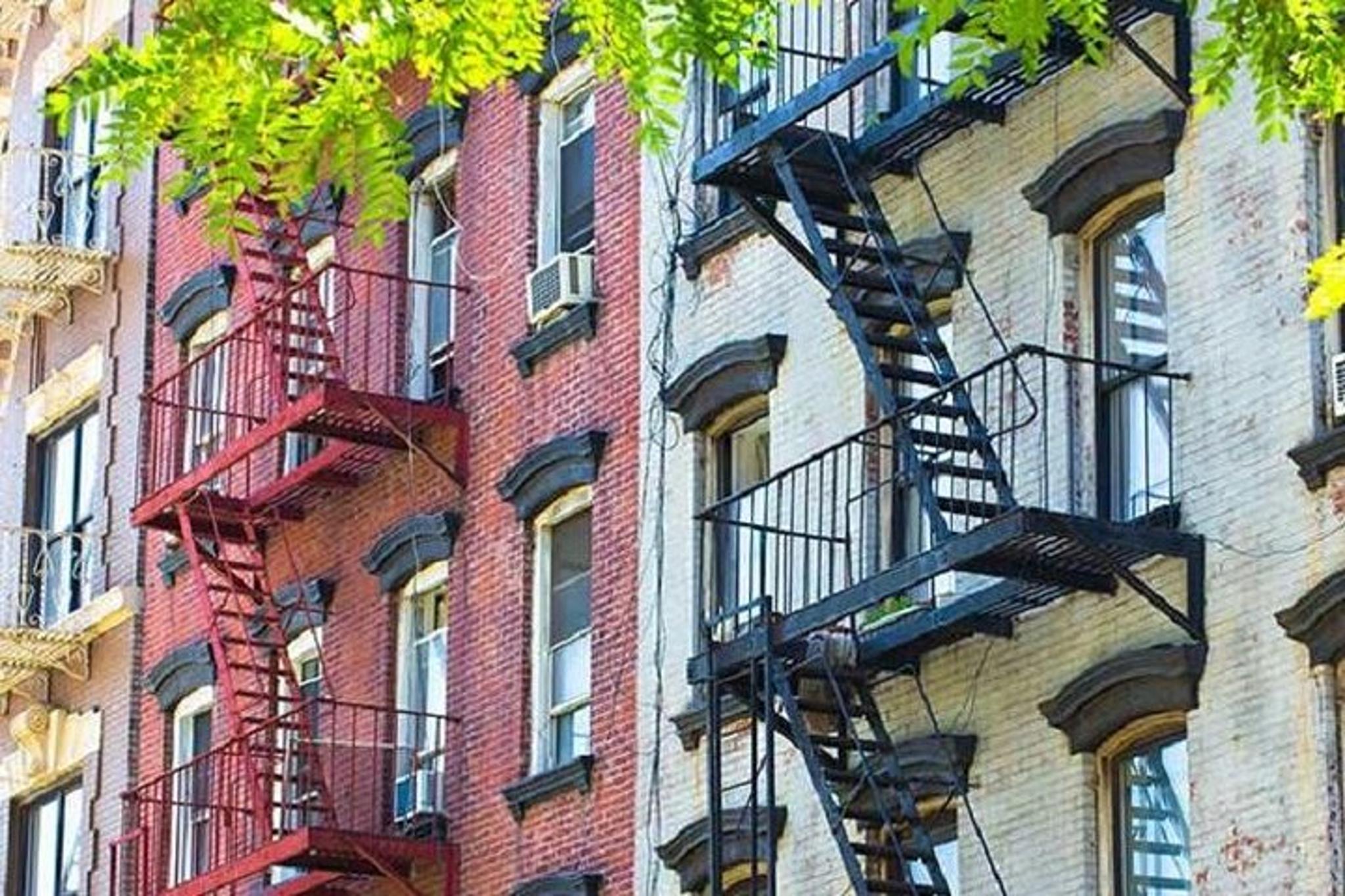 New York Neighborhoods Private Walking Tour - Image 3