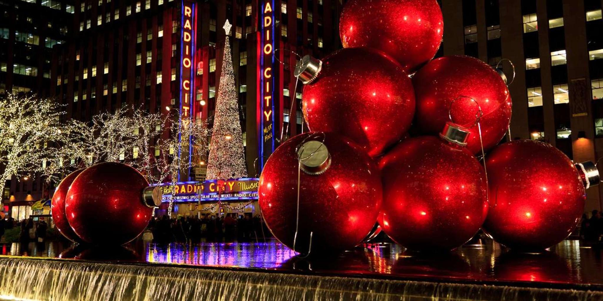 New York City Holiday Lights Night Tour by Open-top Bus - Image 3