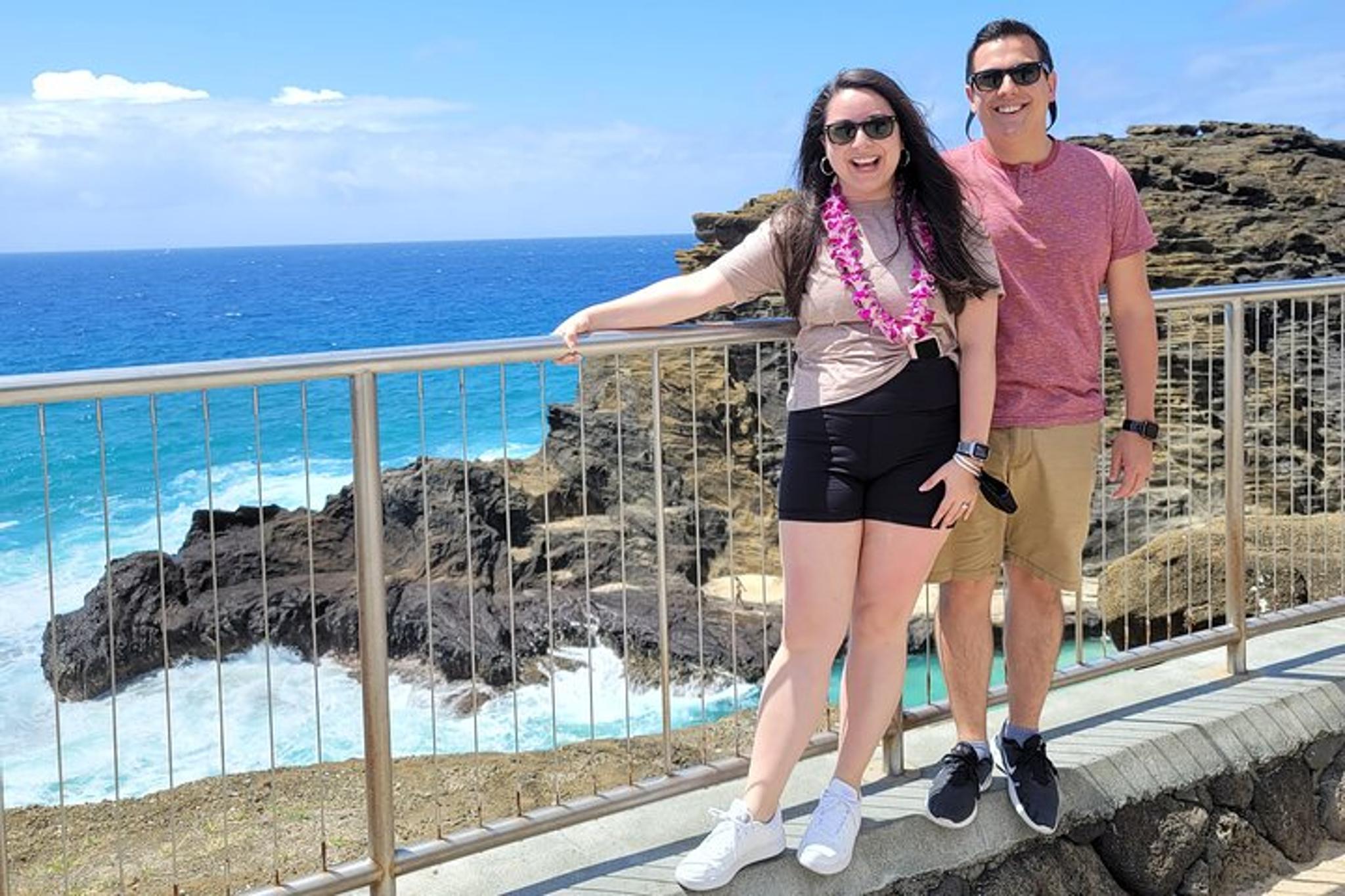 Honolulu Botanical Garden & Waterfall Tour - Image 2