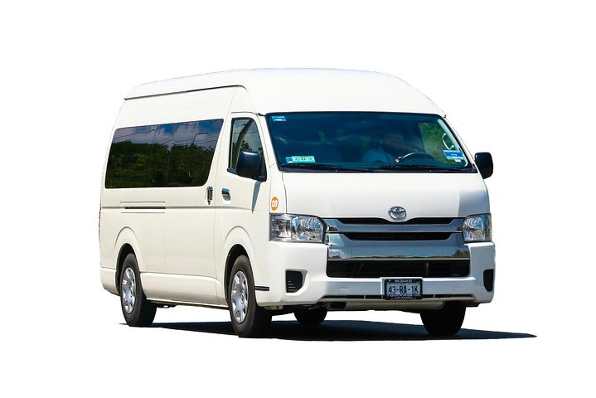 Montego Bay Airport Transfer to Iberostar Zone - Image 5