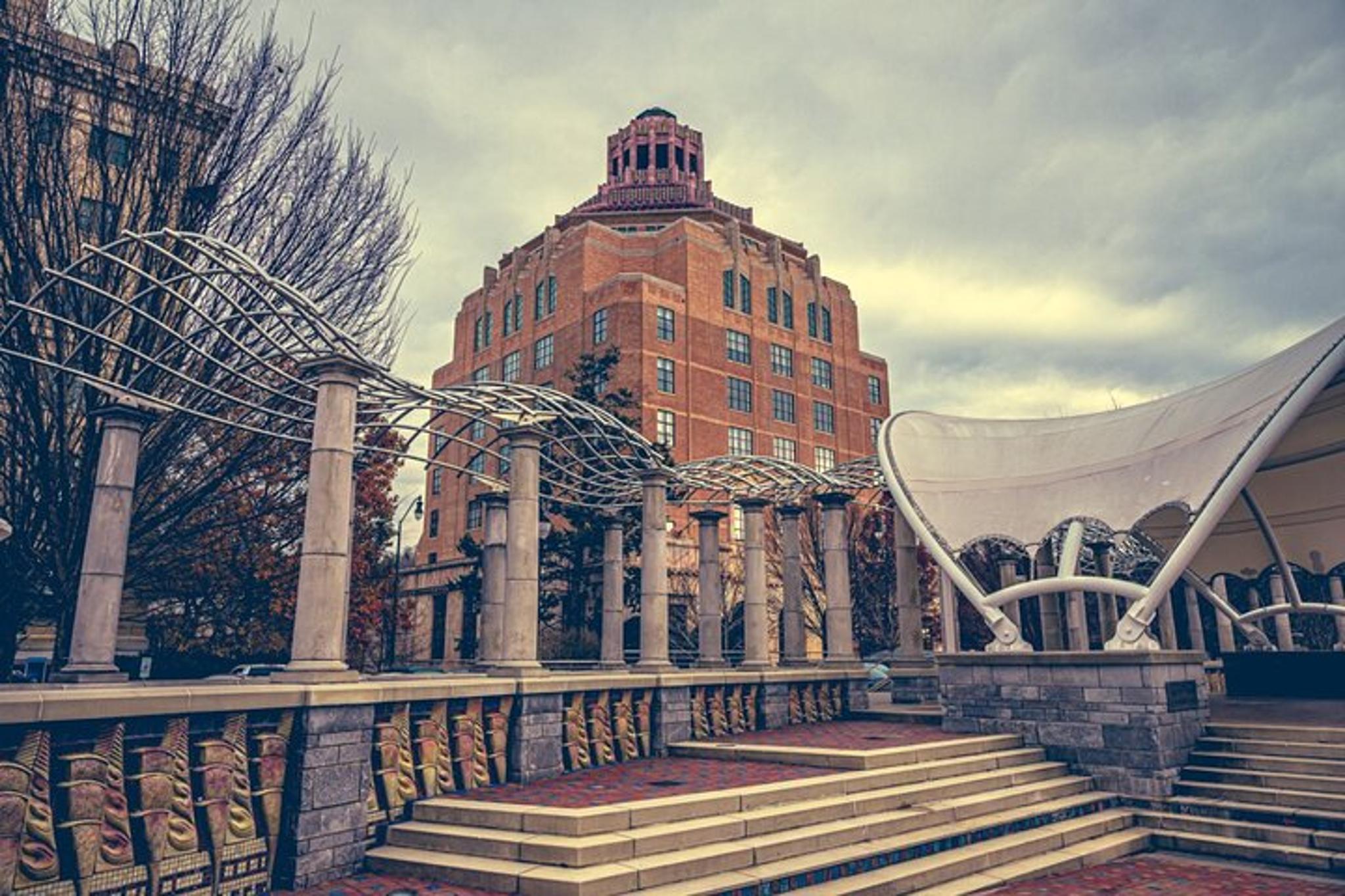 Asheville Walking Tour for Couples - Image 4